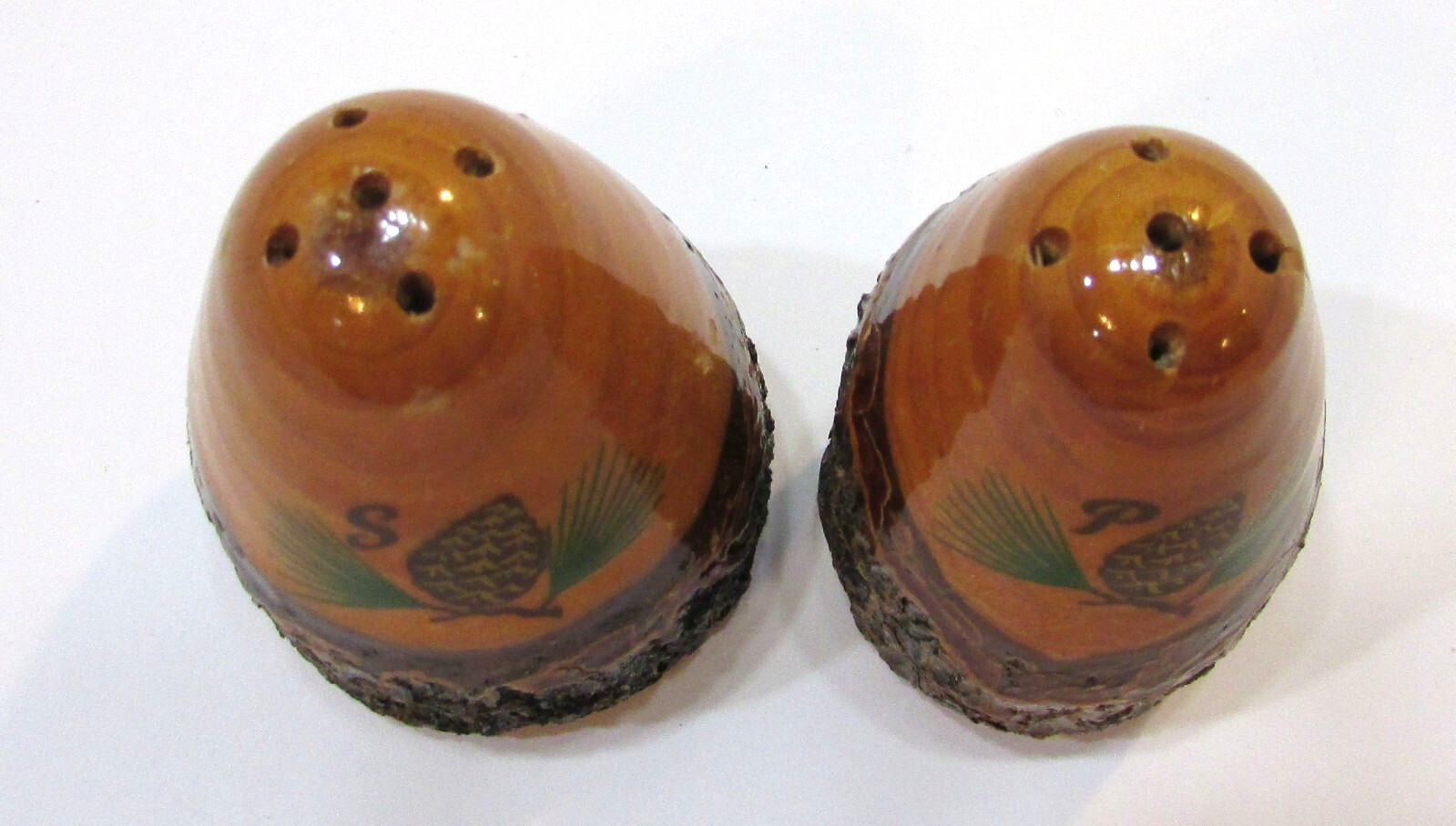 Primitive Old 1930’s Small Antique Tree Branch Bark Wood Pine Cone Salt Pepper