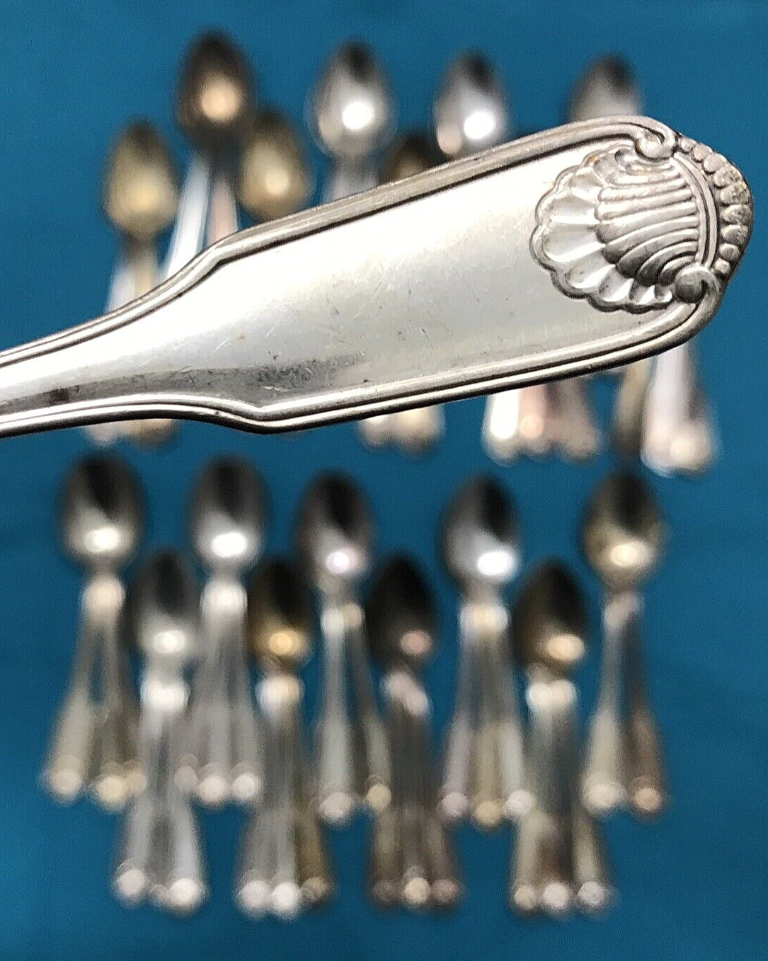 50 Pc SILVER SHELL Silverplated 6 1/8″ TEASPOONS Community Cube Mark