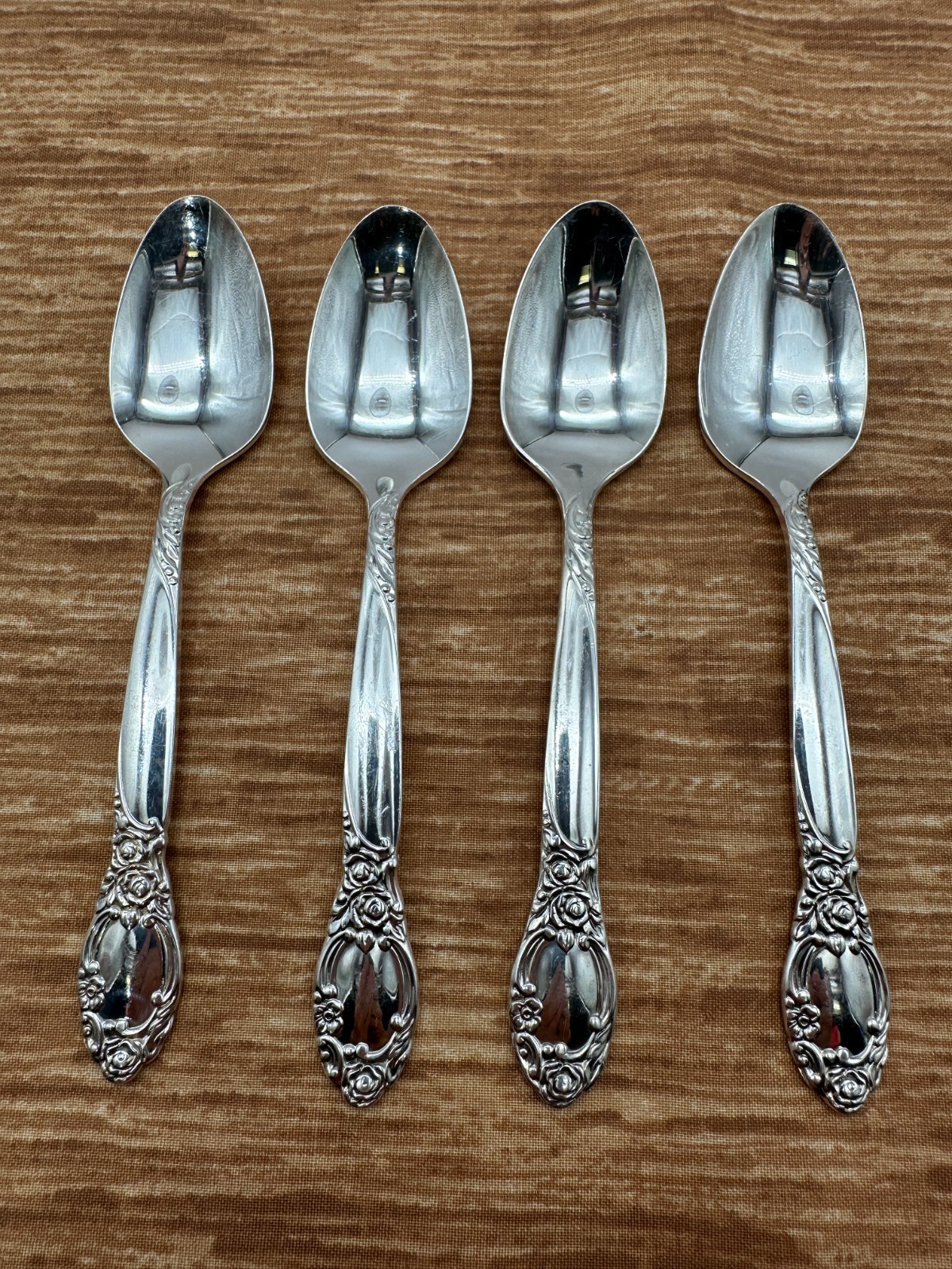 Lot 4 Oneida Ltd Silversmiths Country Lane Ballad Teaspoons 6 1/8″ 1953