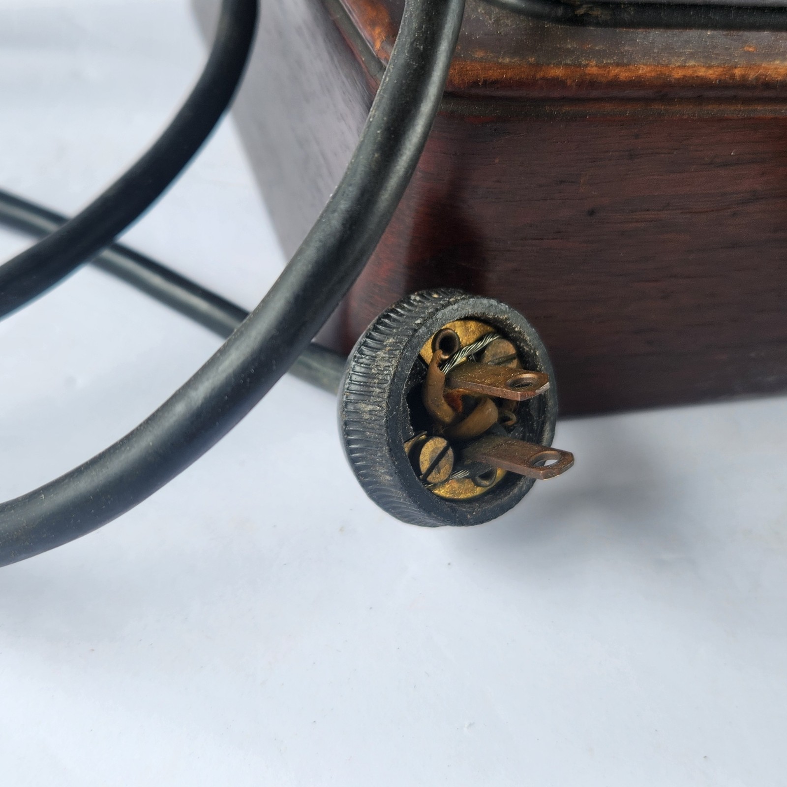 Antique Singer Sewing Machine with Accessories and Bentwood Case Cover 1924