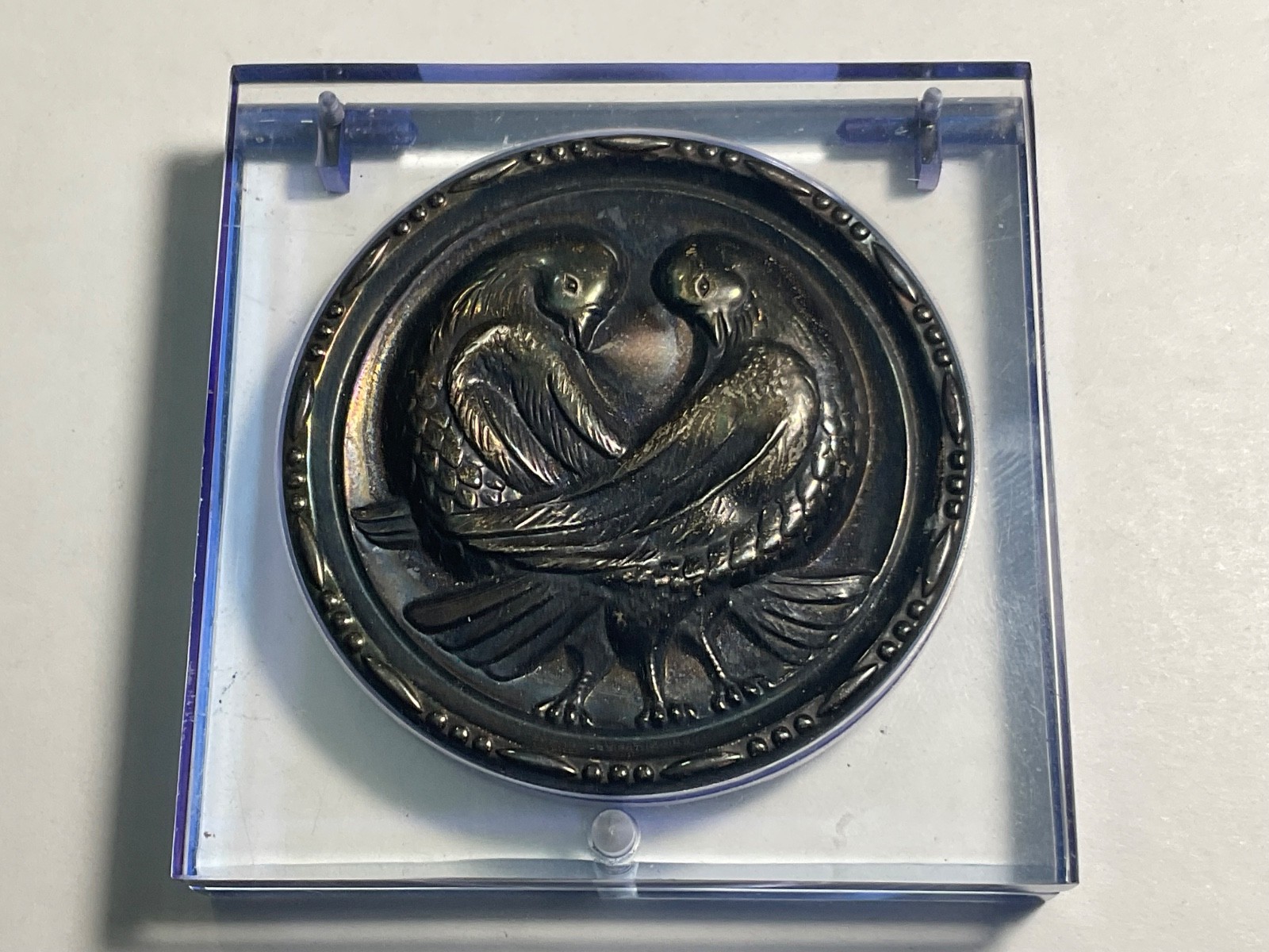 ART DECO c1940 STERLING SILVER & LUCITE DOVE LOVE BIRDS LADIES COMPACT HTF BLUE