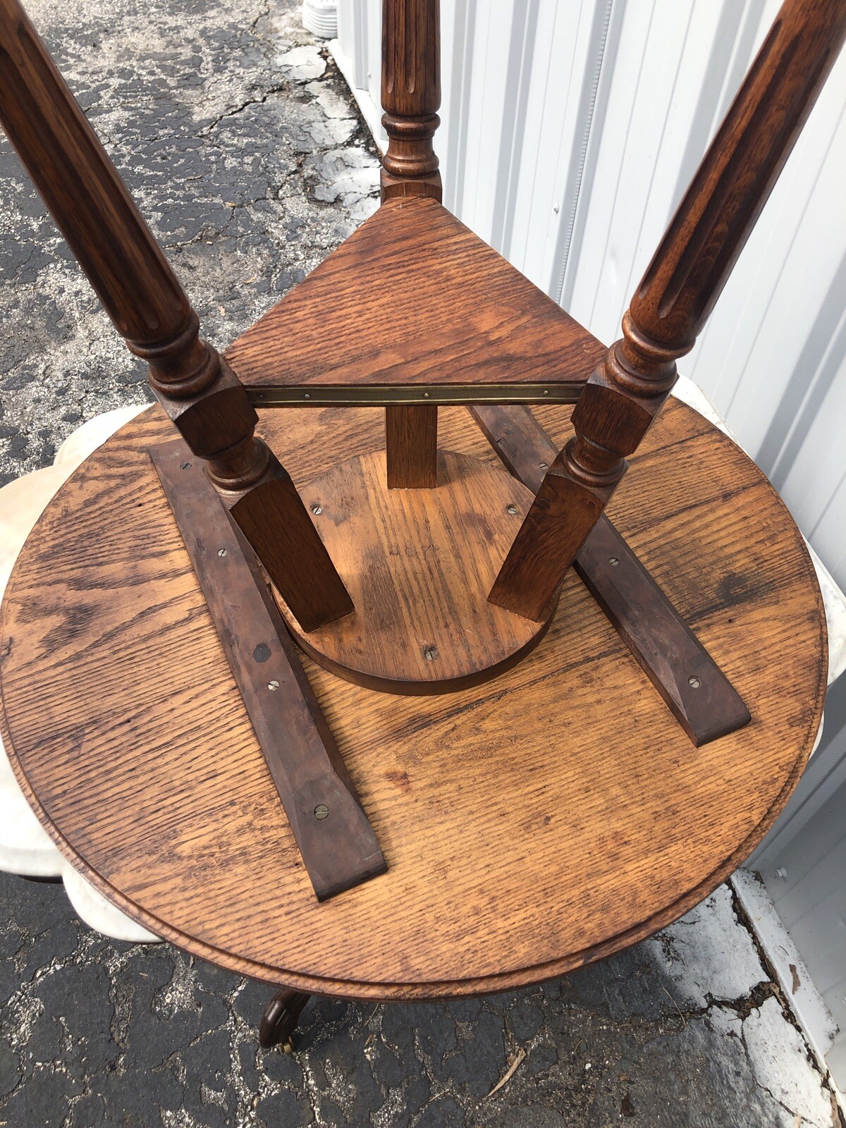 Unusual Antique Round Oak Plant Table 26 1/2” X 26 1/2”