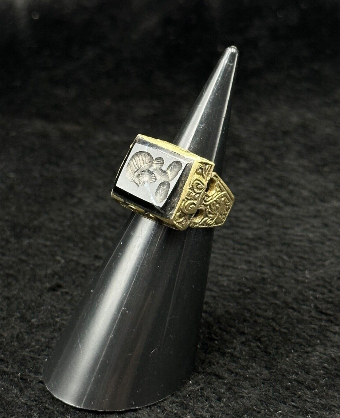 Amazing Brass Old Near Eastern Unique Ring With Intaglio Black Agate Stone
