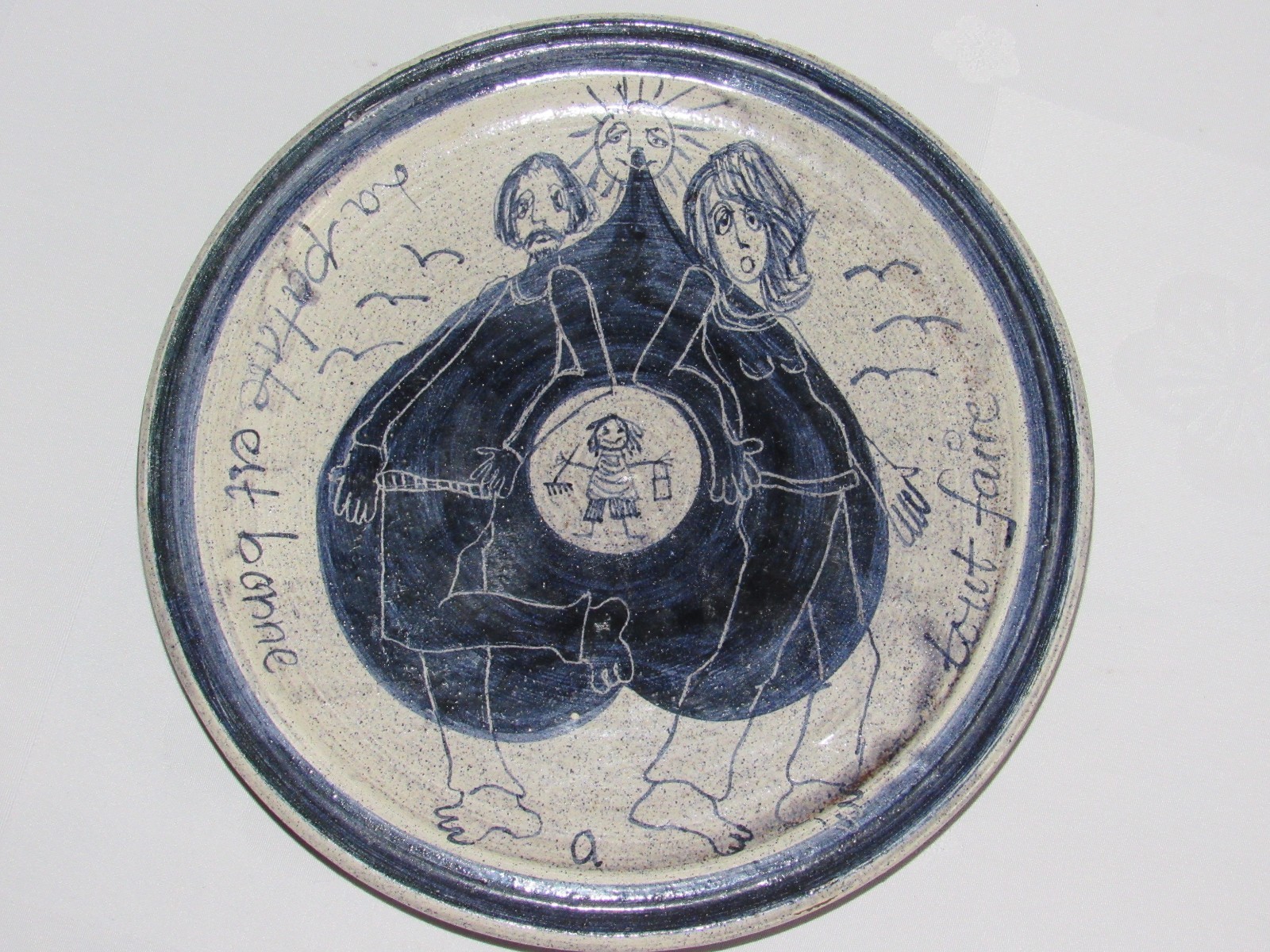 07E12 Decorative Plate in Stoneware or Clay Child Drawing Design Signed Louise
