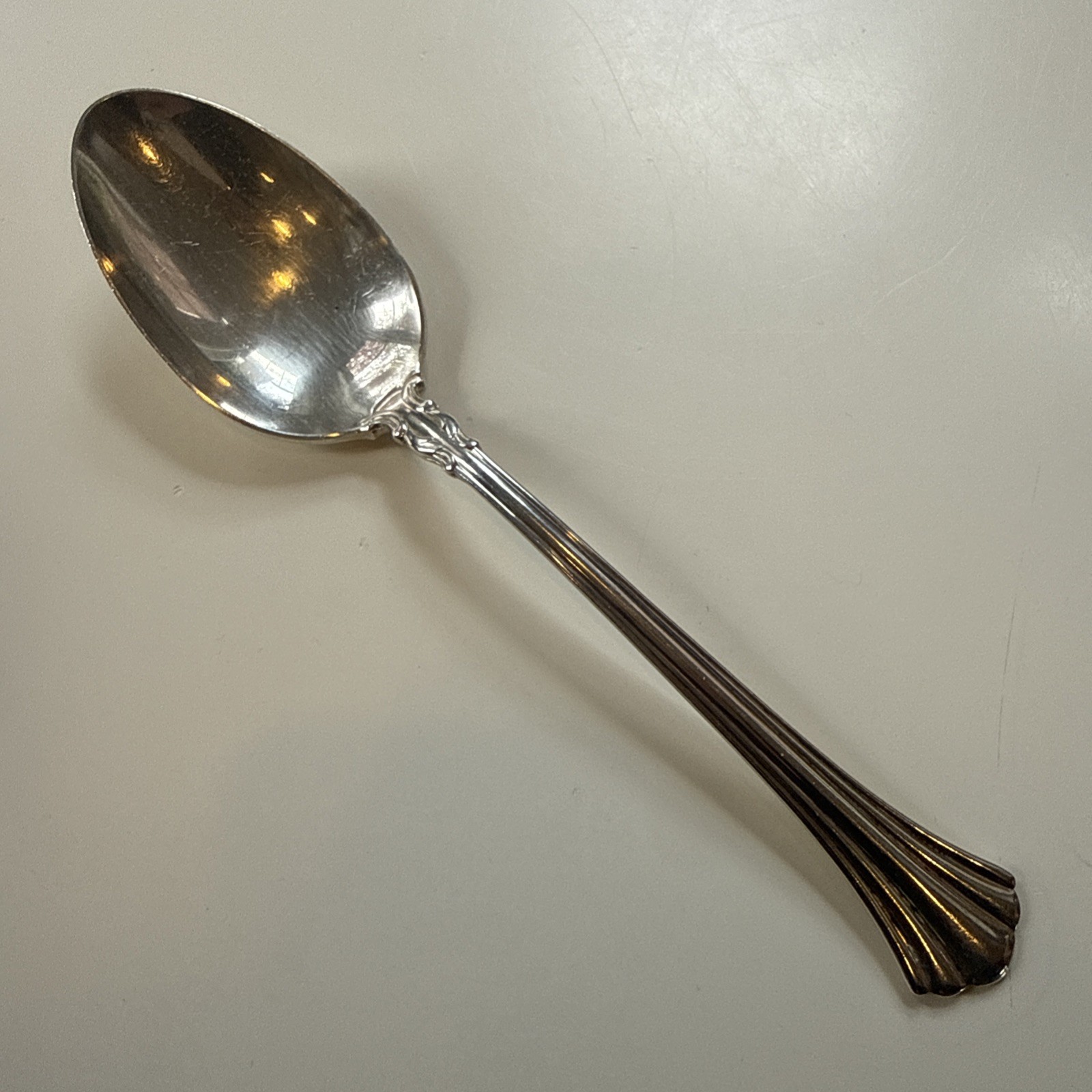 Reed & Barton Eighteenth Century Sterling Silver Serving Spoon 8 5/8″, 87g