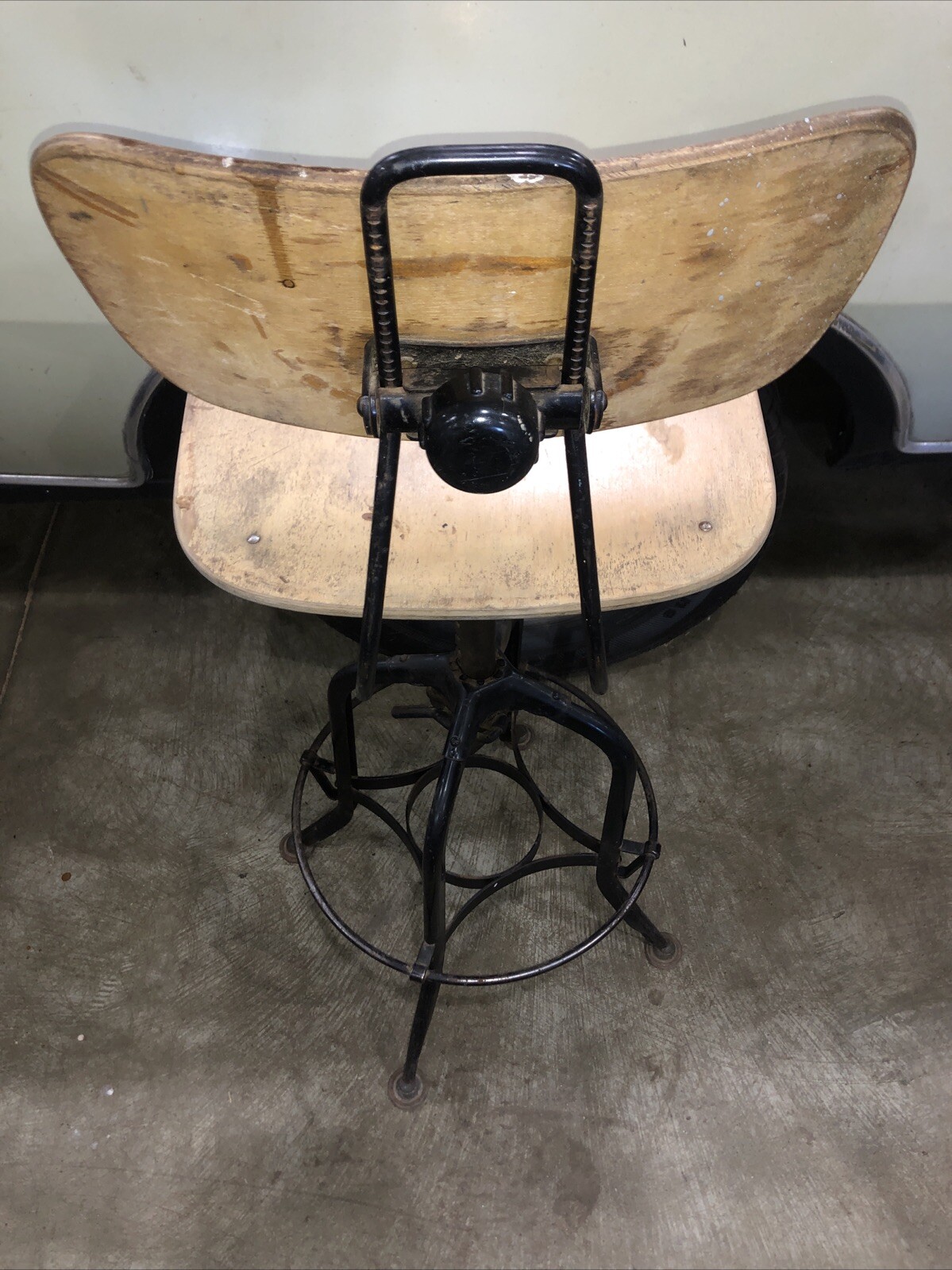 VTG UHL TOLEDO MCM MACHINE SHOP INDUSTRIAL ADJUSTABLE STOOL 22” To 30” FREE S&H