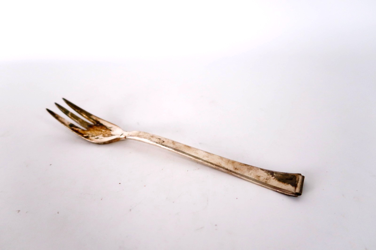WMF 90 Model 2500 Kurt Mayer Bauhaus Art Deco Silver Plated 6″ Cake Fork