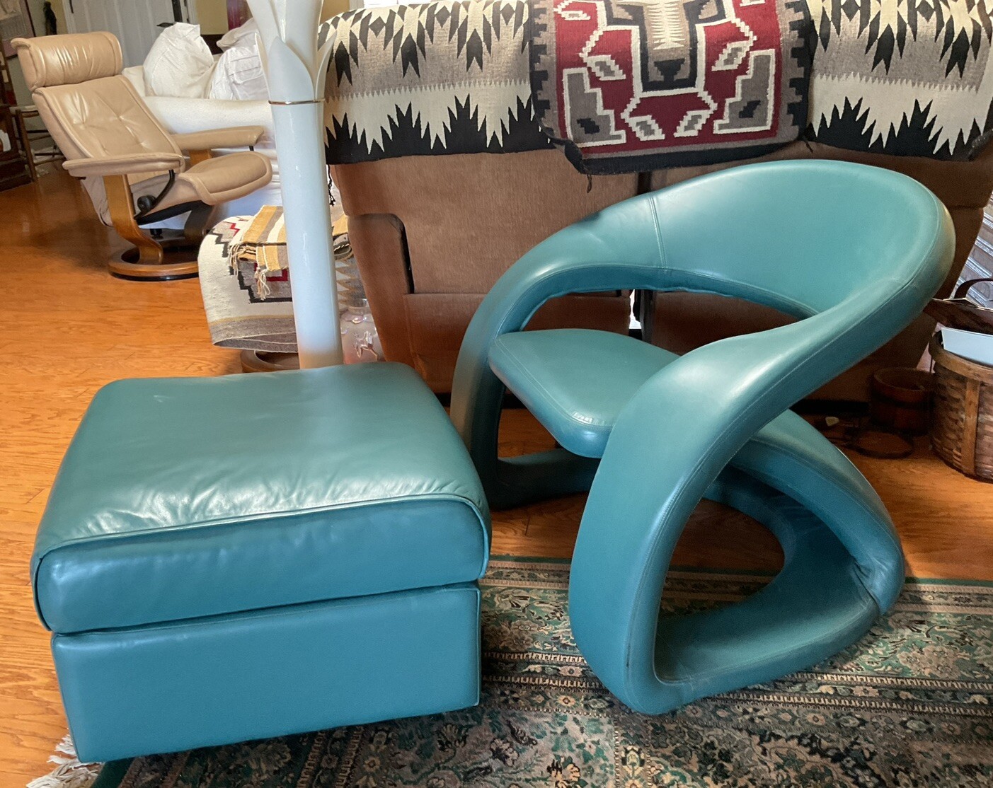 Modern 1969 Quebec Jaymar Post Modern Tongue Chair W/ottoman Turquoise Original