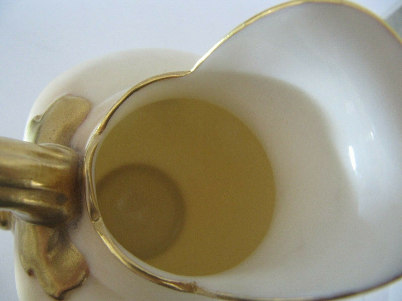 Royal Worcester Blush Ivory Hand Painted Ovoid Jug – 1901 – 5″
