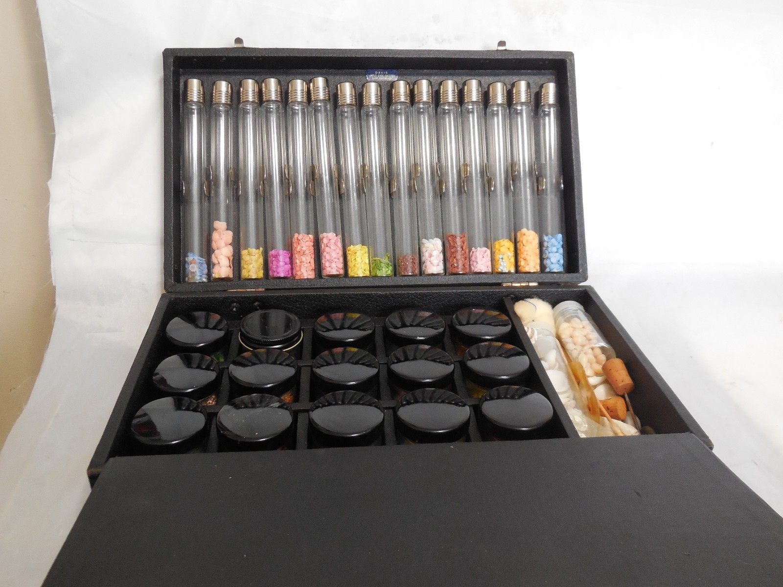 Antique 1920s Shell Craft Mosaic Case w/ 15 Vials & 15 Jars Color Supplies
