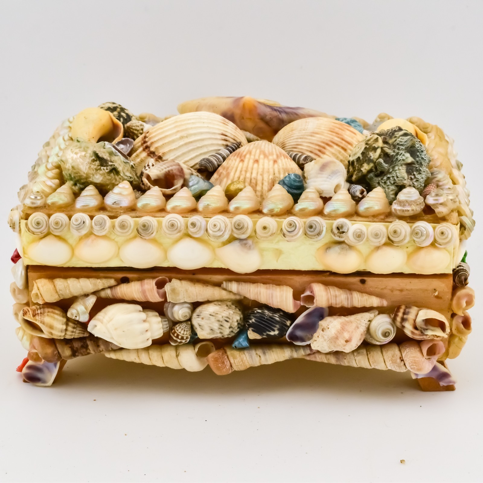 Victorian Era French Shellwork Jewelry Coffin Box Dyed Shells Sailor’s Valentine