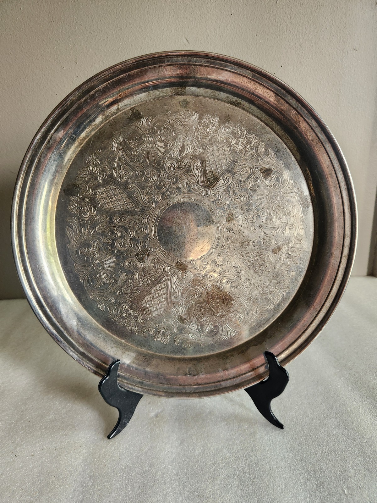 12″ Round Silverplated Tray • No Makers Mark