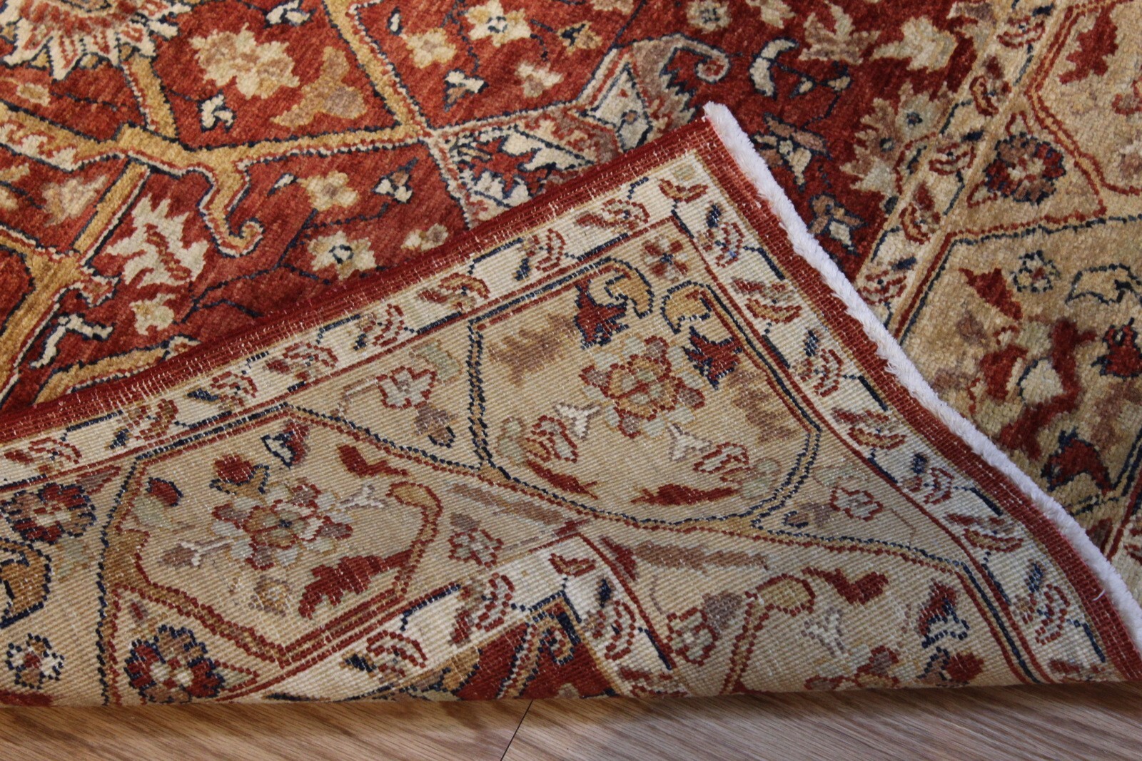 Fine Quality Handmade with Natural Wool Heriz Serapi Design RUST & CREAM COLORS