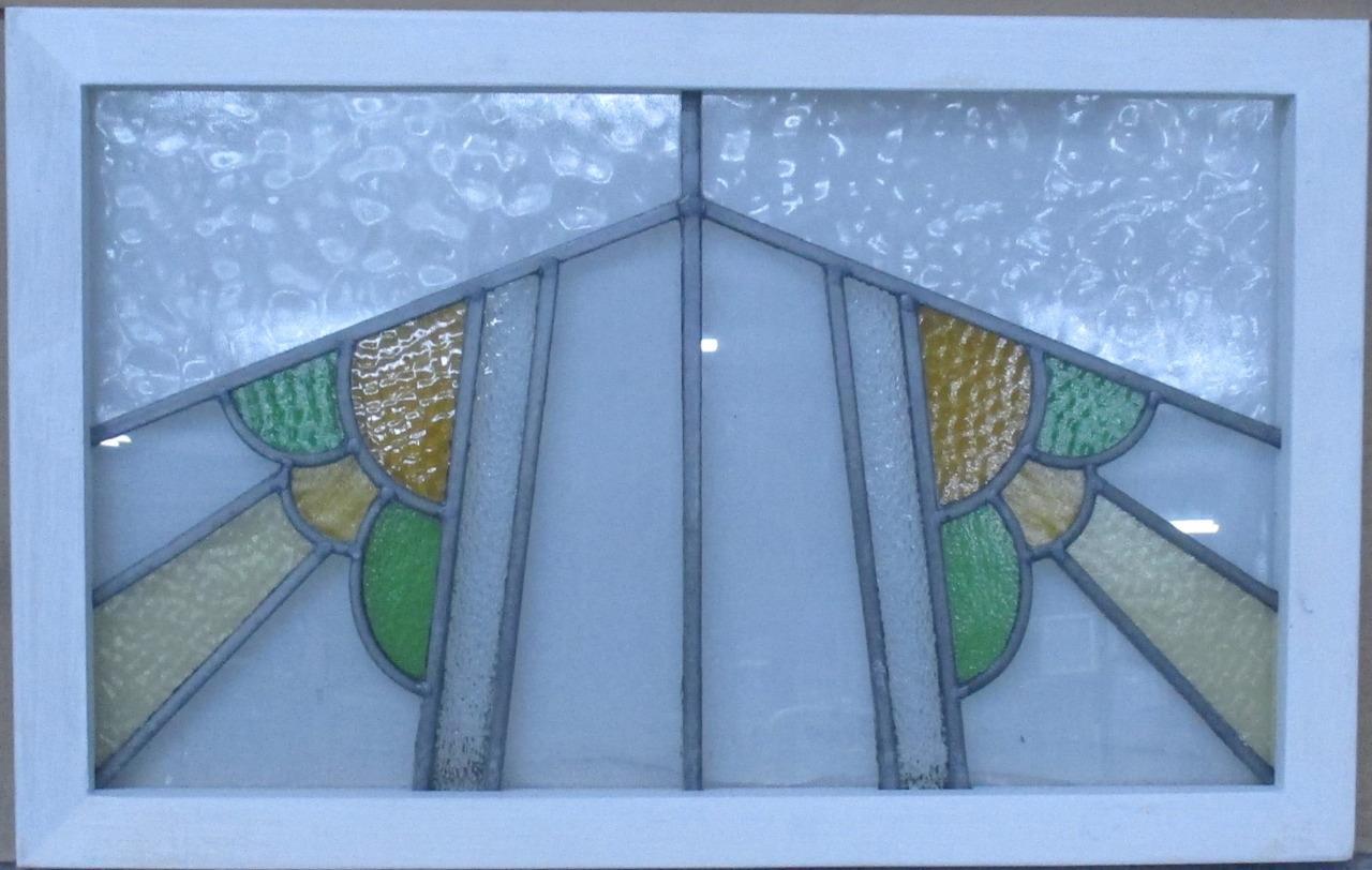 PRETTY GEOMETRIC ENGLISH LEADED STAINED GLASS WINDOW TRANSOM 27 1/4″ x 17 1/4″
