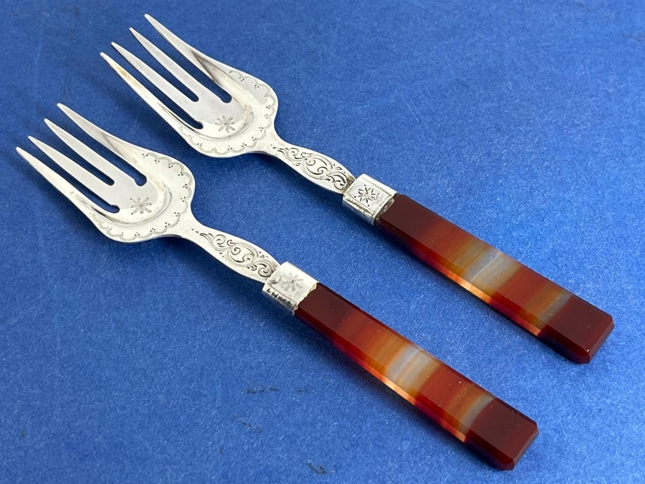PAIR ANTIQUE VICTORIAN DUTCH SILVER AGATE HANDLED SERVING / CAKE FORKS
