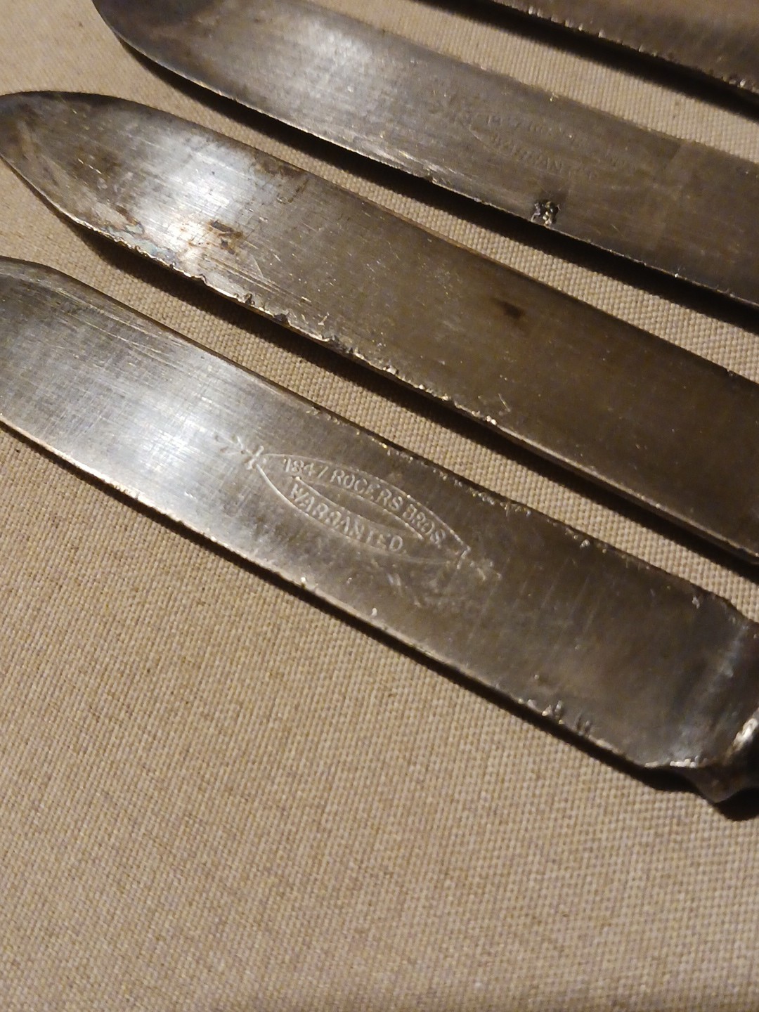Set of 6 GRAPE Solid Fruit Knives International Silver Rogers Bros Silverplate