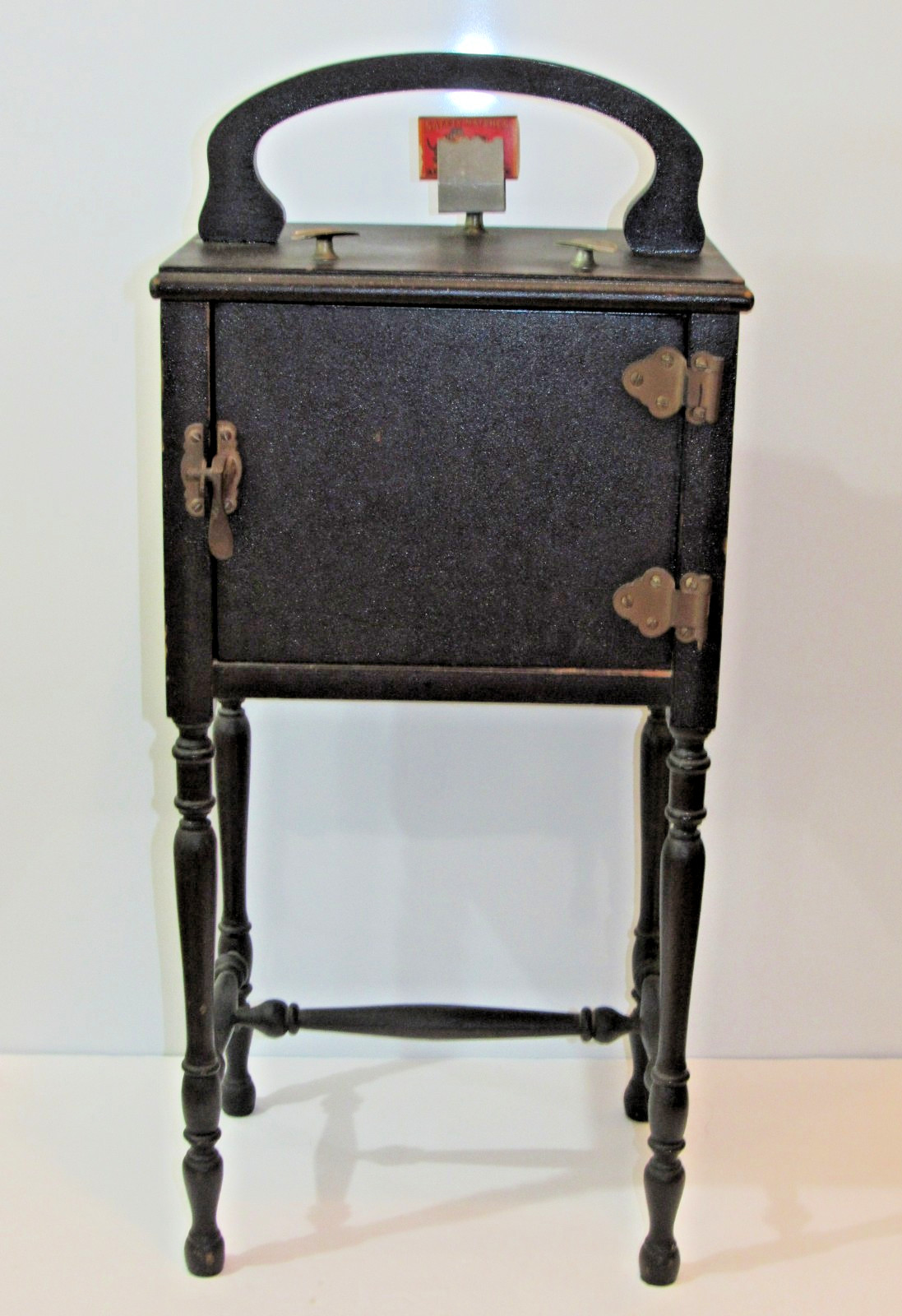 Colonial Style Smoking Stand Schulze & Van Stee Mfg Co. Early 1900s Copper Lined