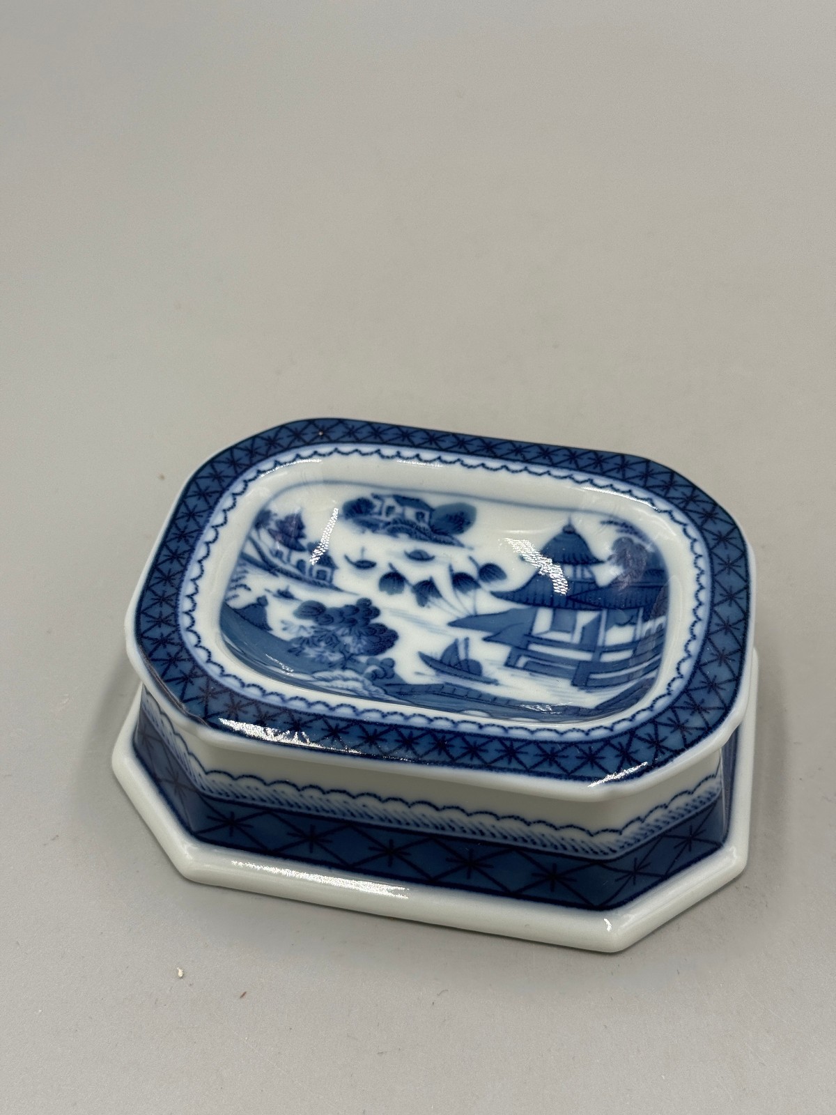 Mottahedeh Blue Canton Master Open Salt Dish HC 117 Portugal 4.25” X 3.25”