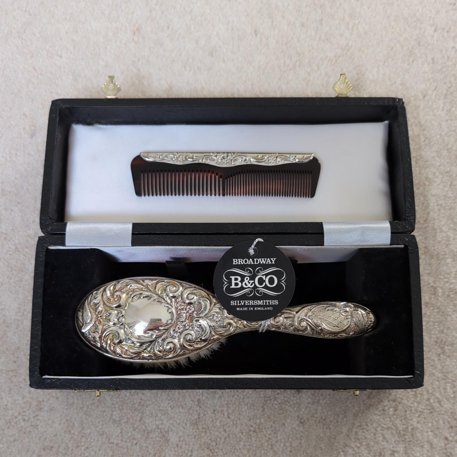 BROADWAY & Co – Sterling Silver – 2 PIece Childrens Victorian Style Brush & Comb