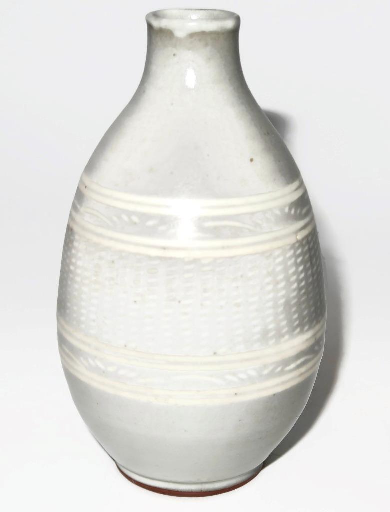 Vintage Japanese Art Pottery Gray Tokkuri Sake Bottle, 4 5/8″ (35)