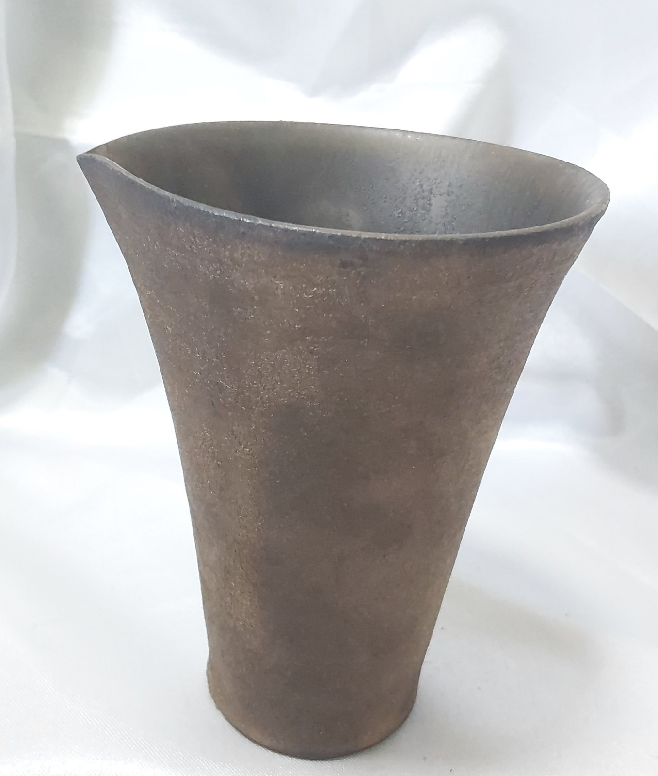 Antique Japanese Potters Uniform Ceramic Cup w Pattern Metal Glaze, 11cm, 175gms