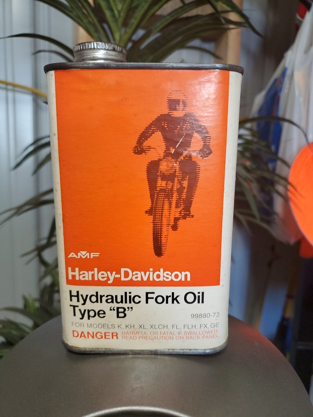 Vintage Hydraulic Fork Oil Type B , Harley-Davidson. Unopened Can