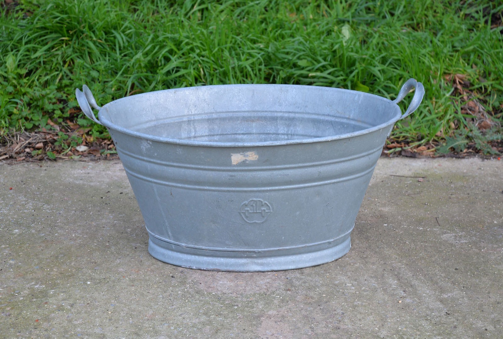 old galvanised washing bowl bath tub – 61 cm – FREE DELIVERY