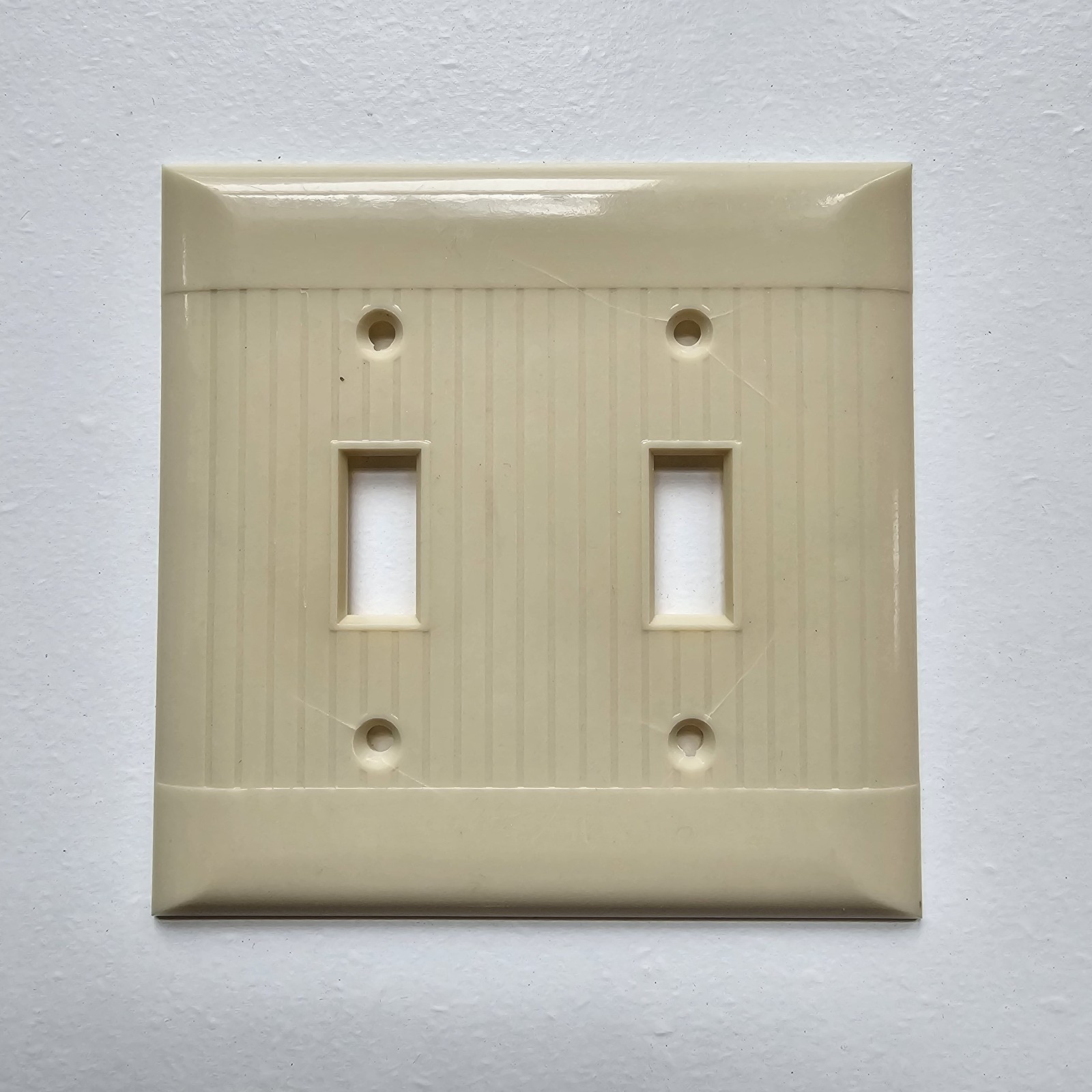 Vintage Sierra Double Toggle Switch Wall Cover Plate Ivory Bakelite MCM D-2