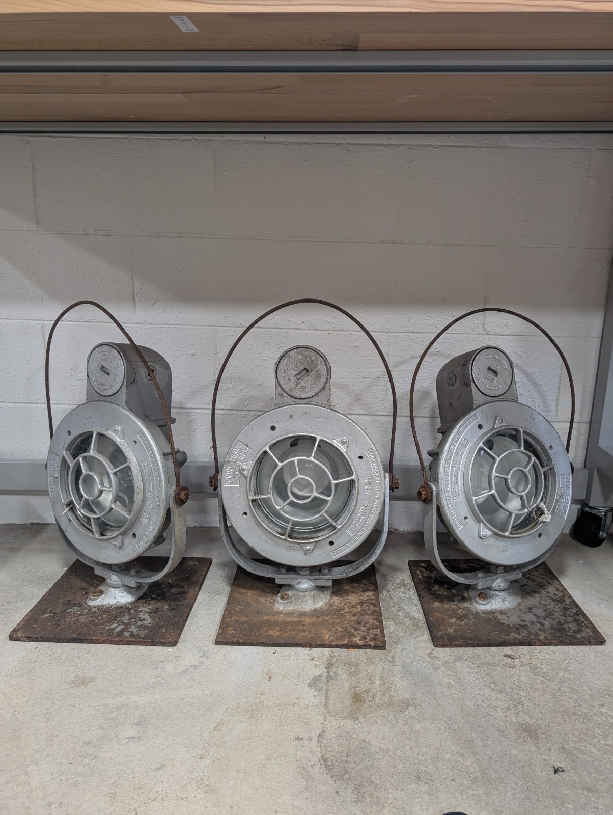 Crouse Hinds RCDE-8 Metal Industrial Pyrex Glass Spot/Search Light Nautical