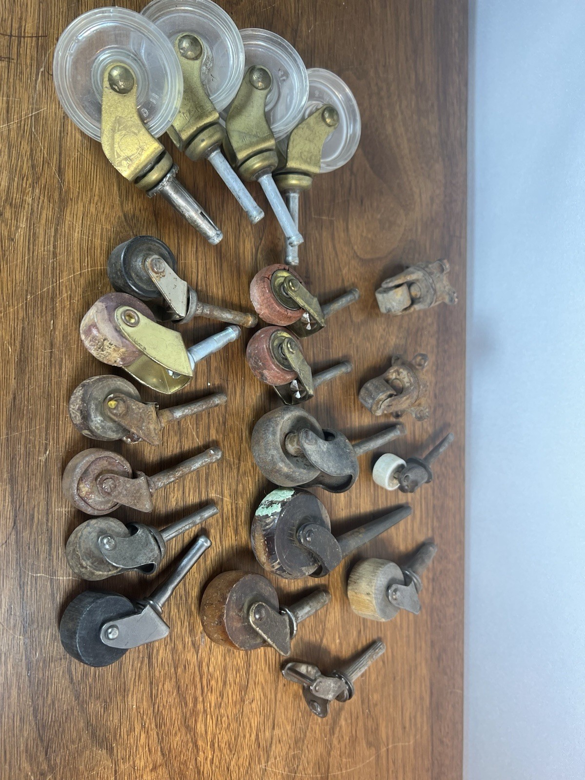 VINTAGE LOT OF 20 FURNITURE CASTERS – WOOD, PORCELAIN, METAL, PLASTIC