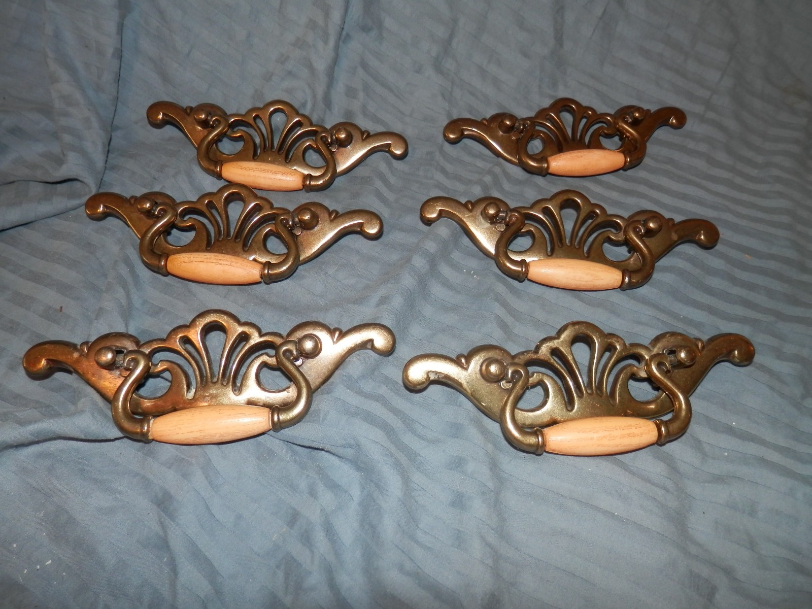 Cont .B. 1992 Drawer Pull handles knobs Cabinet Door brass?