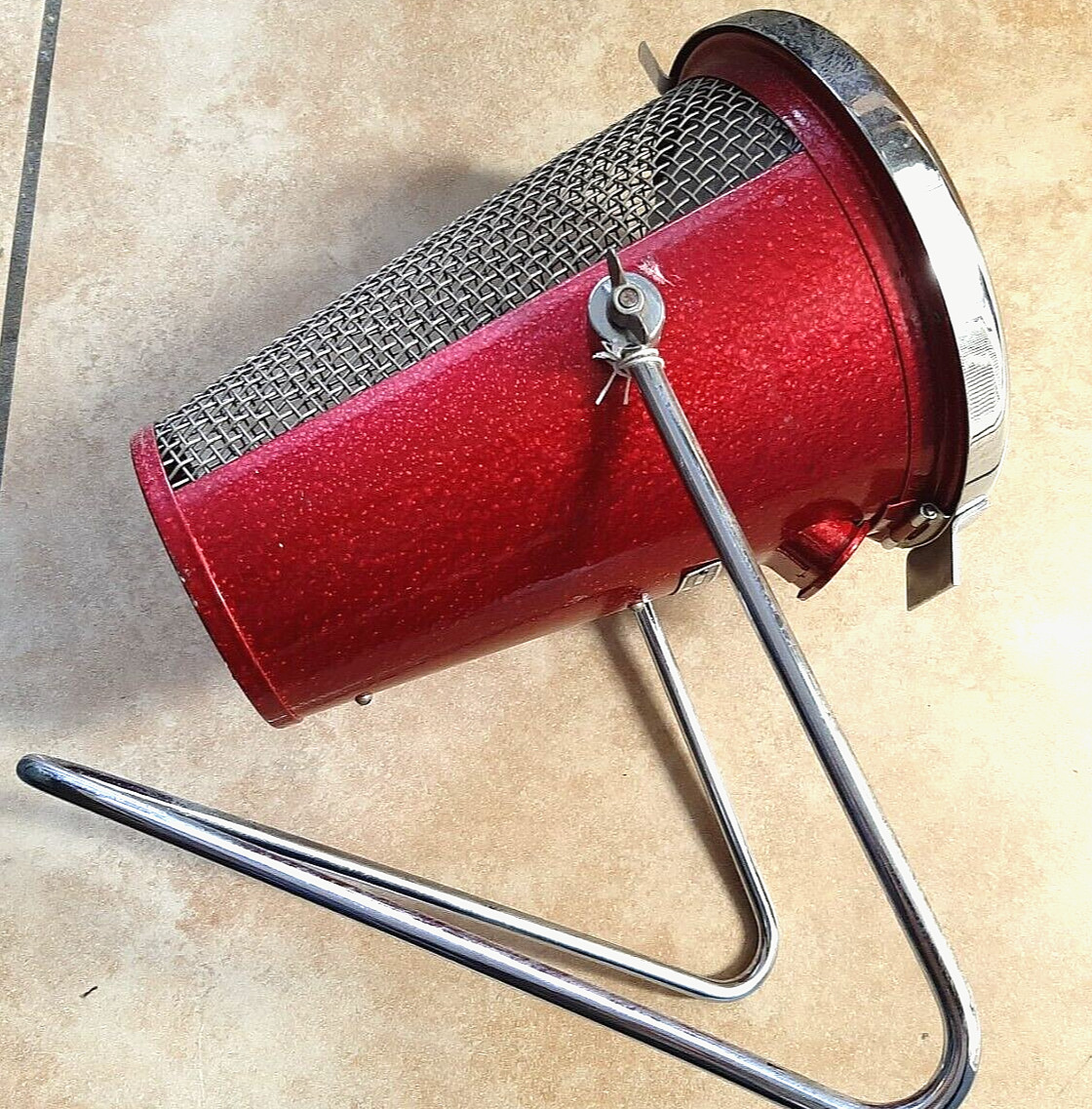 Unisol Apparatebau Berlin 220 V 650 W Bright Red Electric Space Heater