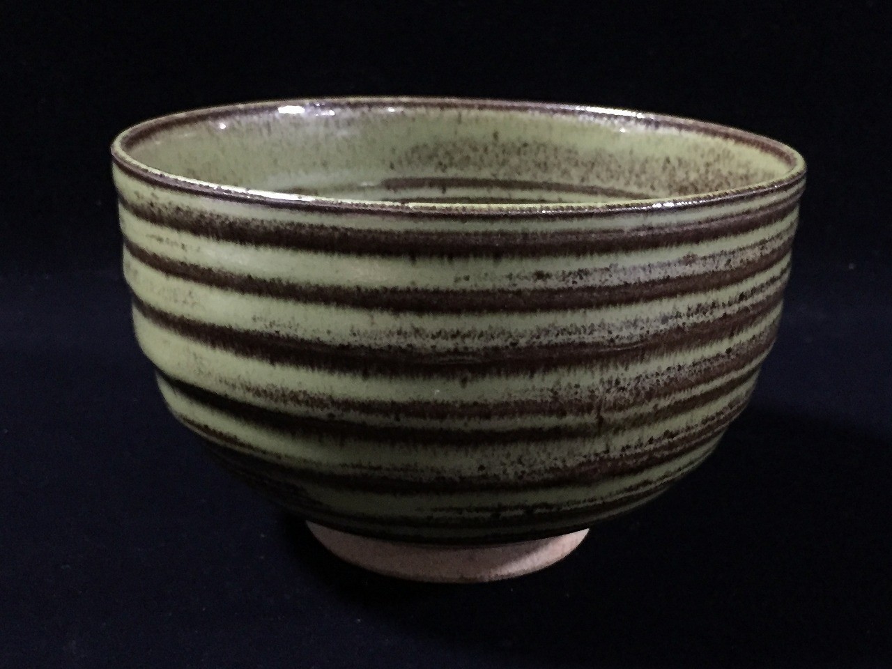 O1723 Vintage Japanese Pottery Matcha Tea Bowl Signed Green Chawan Tea Ceremony