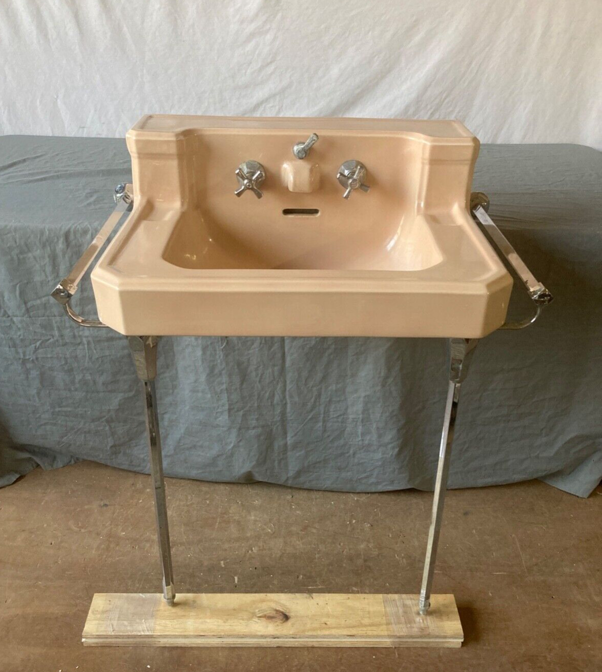 Antique Tan Beige Porcelain Sink Chrome legs Towel Bars Old Vtg Standard 189-25E