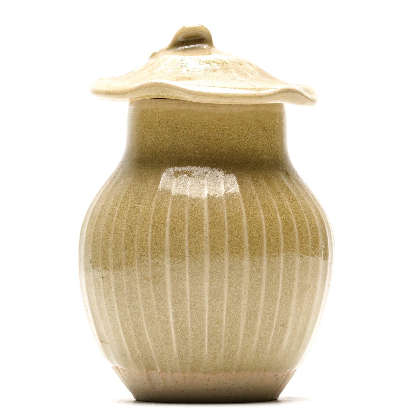 Chinese Jarlet Cover Celadon Ware Lotus Ribbon Longquan Ming Dynasty 16th C