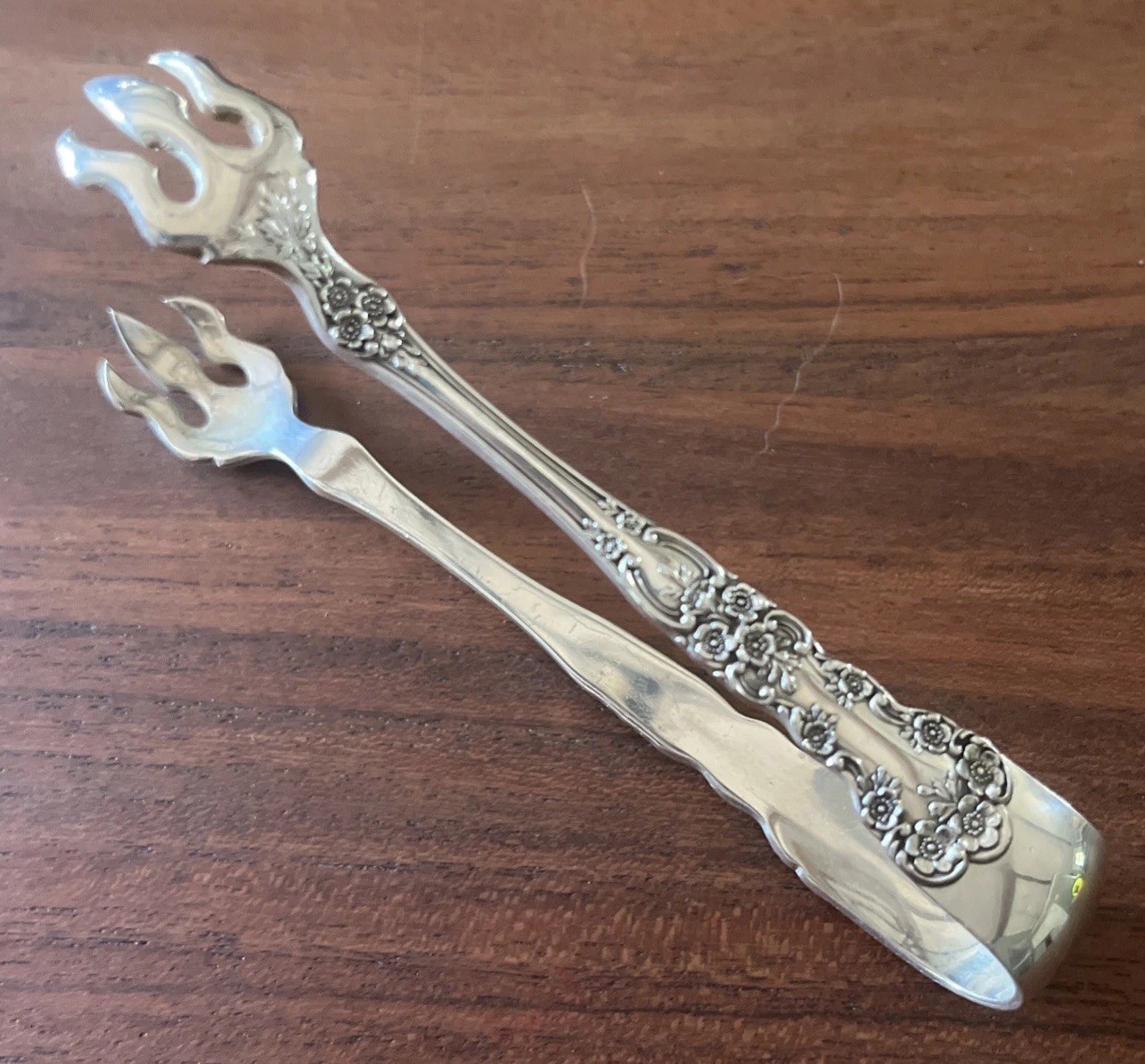 GORHAM BUTTERCUP STERLING SILVER SUGAR TONG 4-1/8” no monogram 30g