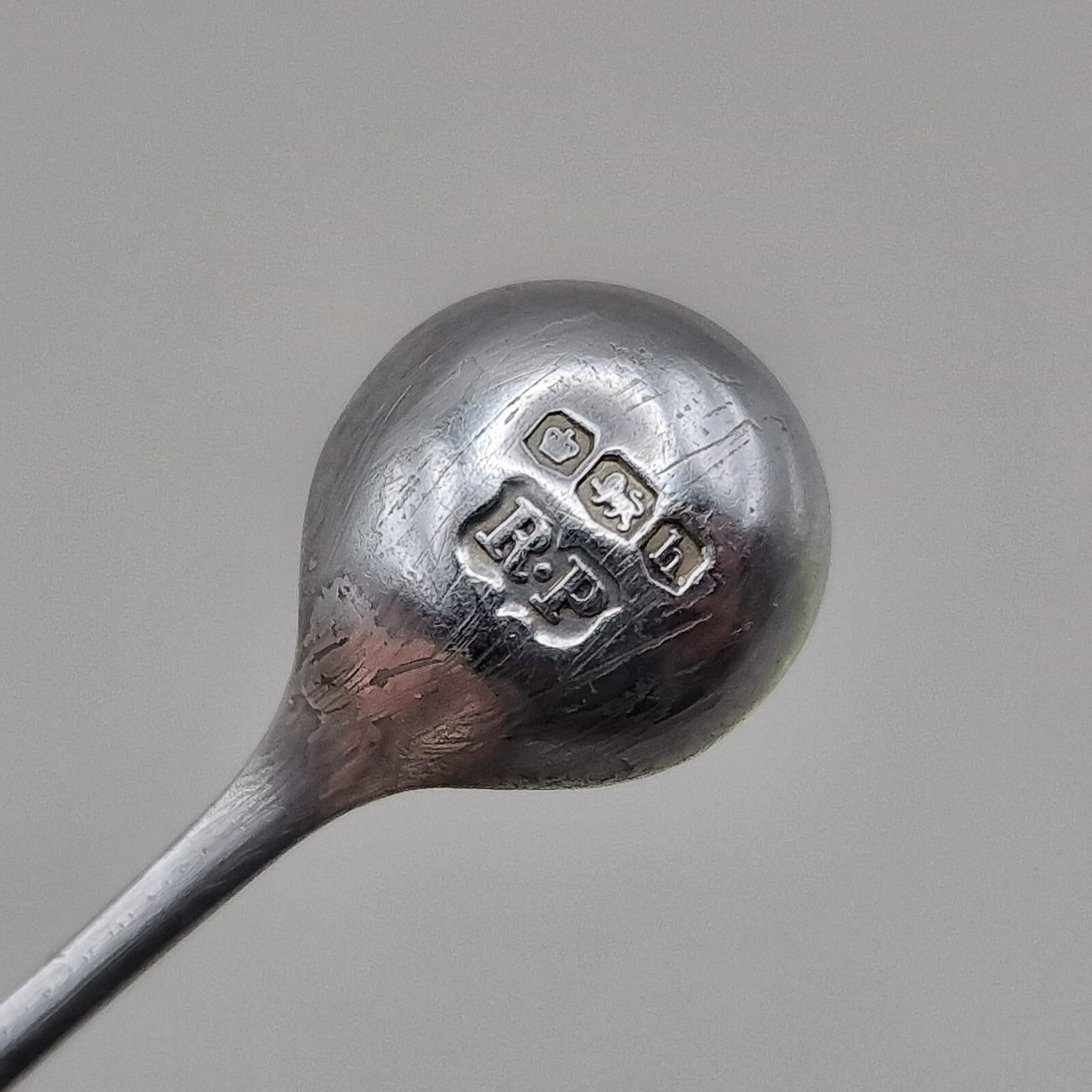 Solid Silver Salt/Mustard Spoon by Robert Pringle & Sons Sheffield 1925