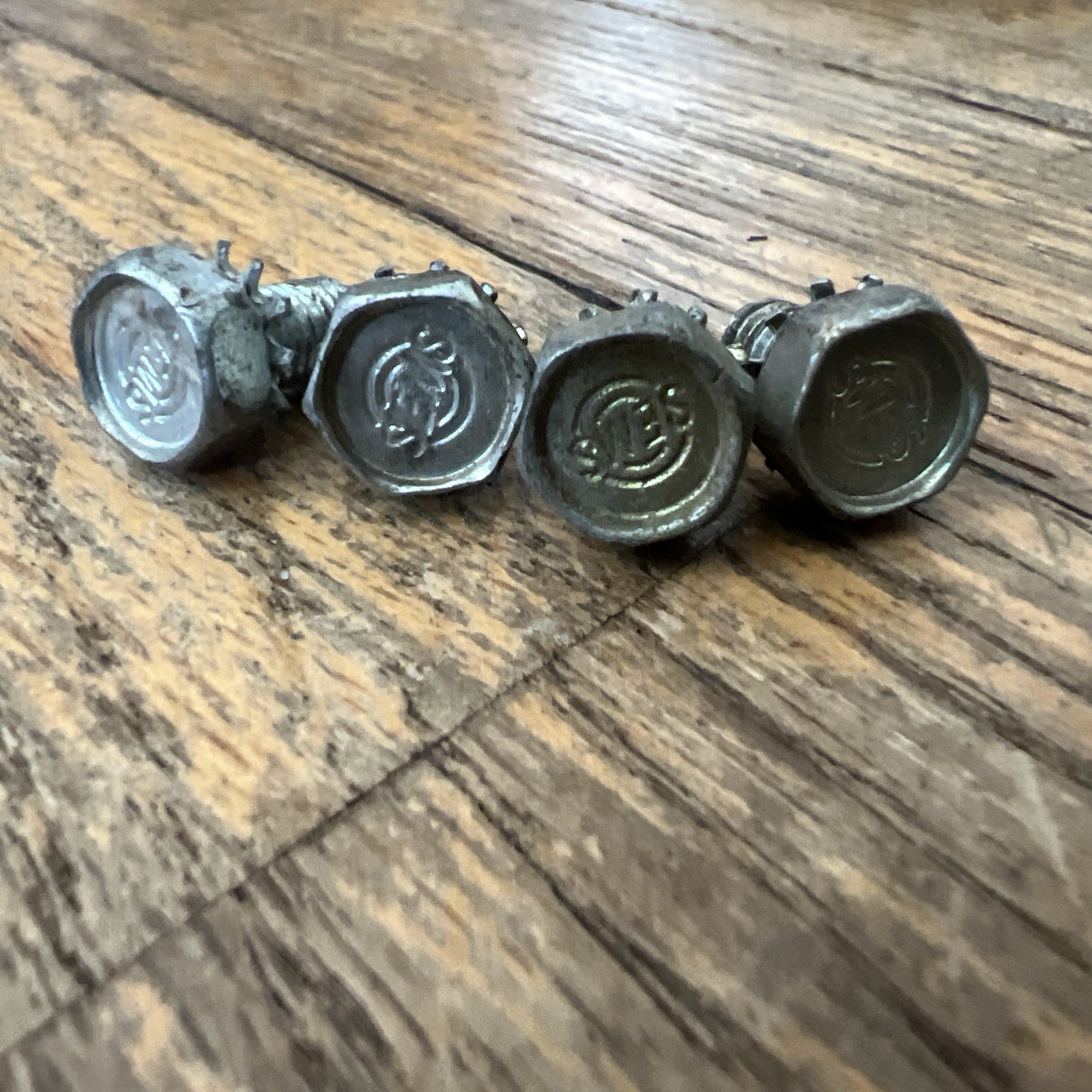Set Of 4 vintage OEM Herman Miller Eames screws Chair fiberglass shell Coarse