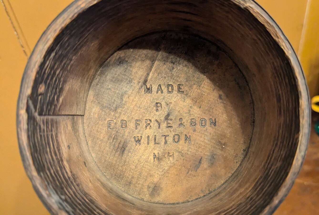 Set of 4 Antique WOOD Grain MEASURE 5.5″-11″ Signed E.B. FRYE NH Early Primitive