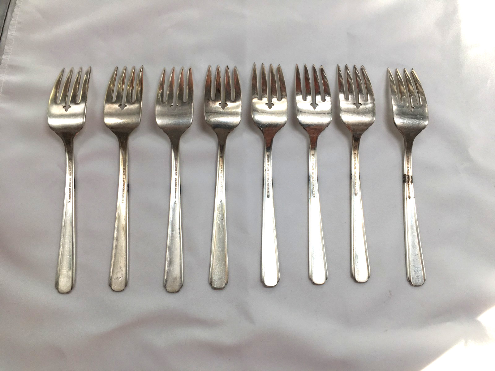 50 Pieces Tudor Plate Oneida Community 1926 Elaine pattern Art Deco Flatware
