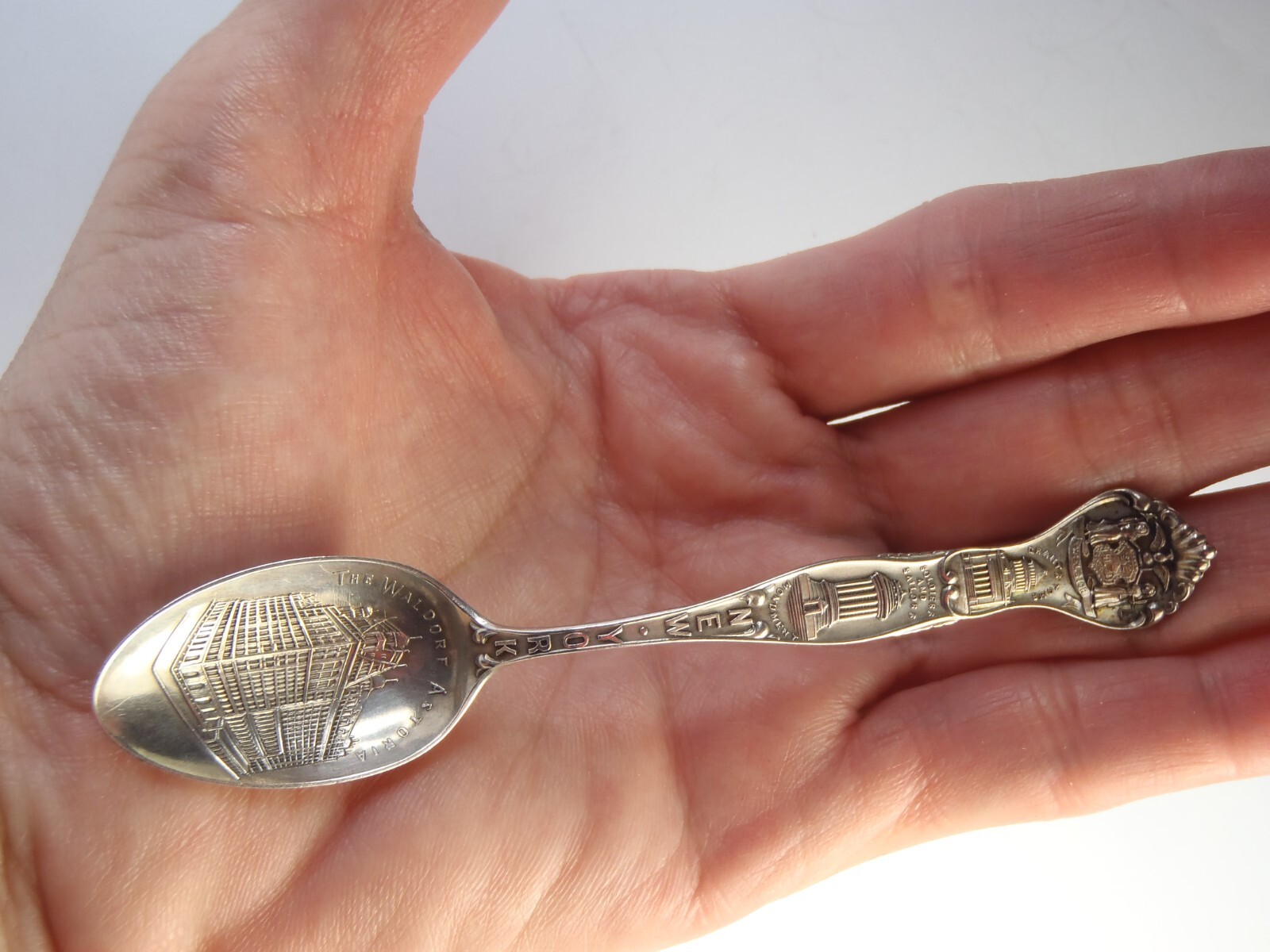 New York Waldorf Soldiers Sailors Sterling Silver Souvenir Demitasse Spoon 4″