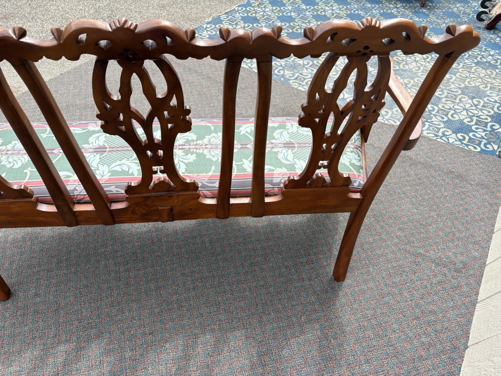 66942 Chippendale Mahogany Claw Foot Settee Loveseat Couch