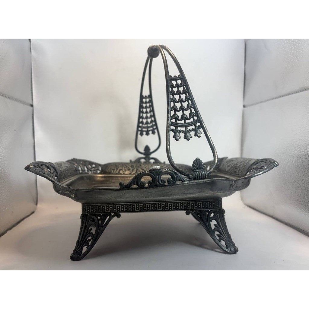 James W Tufts Boston Antique Silver Plate Brides Basket Quadruple Plate 2759