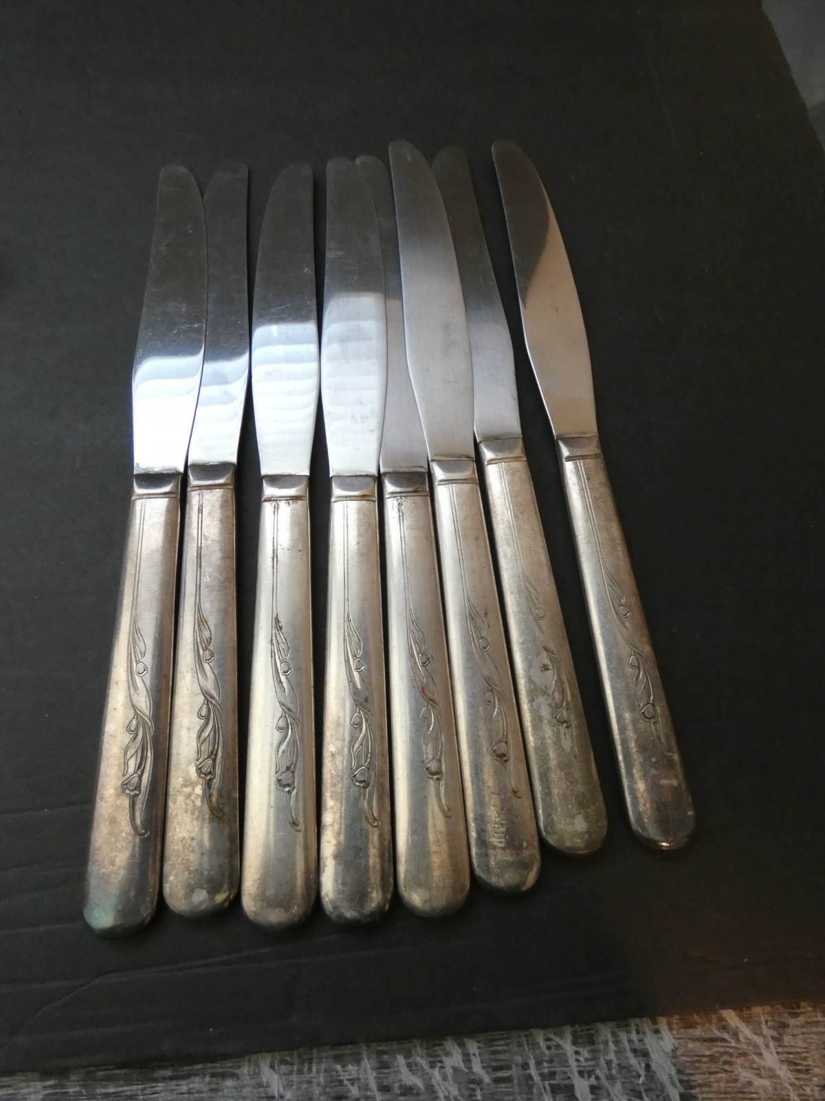 CARLTON CHERIE SET 8 DINNER KNIFE KNIVES SILVERPLATE
