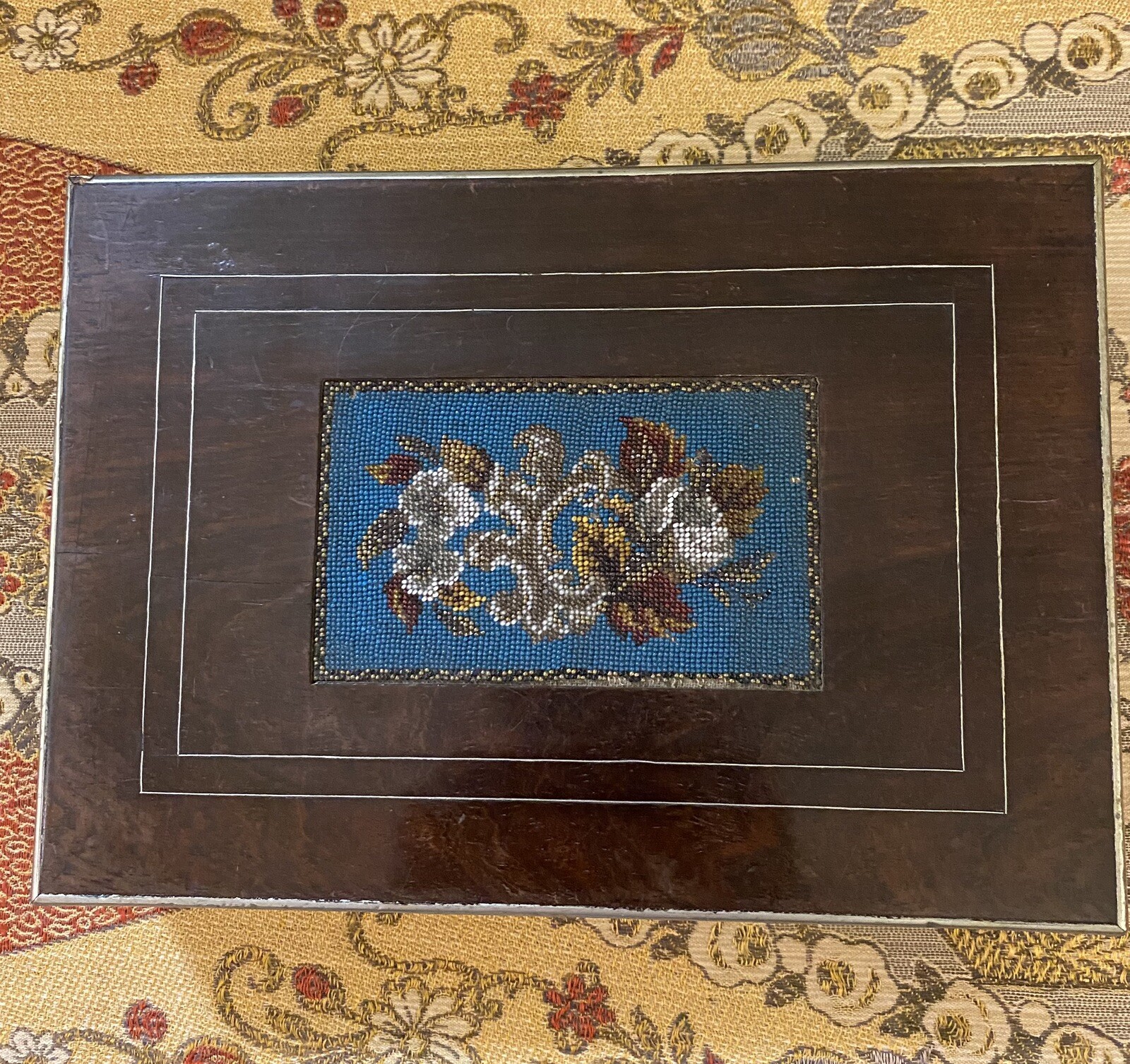 Antique Real Rosewood Veneer Sewing/Jewelry Box Lovely Micro-beaded Insert Lid