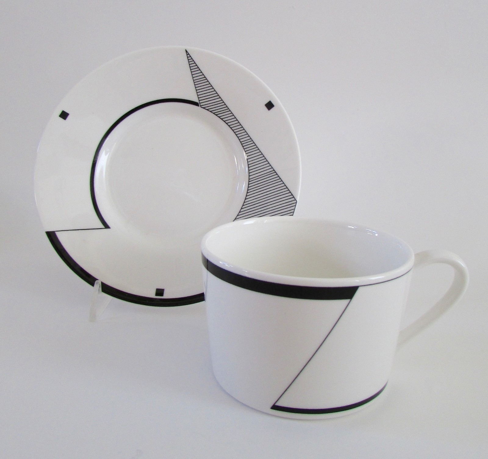 Bauhaus Modernist Teacups & Saucers by Christopher Stuart ANGLES Set 4