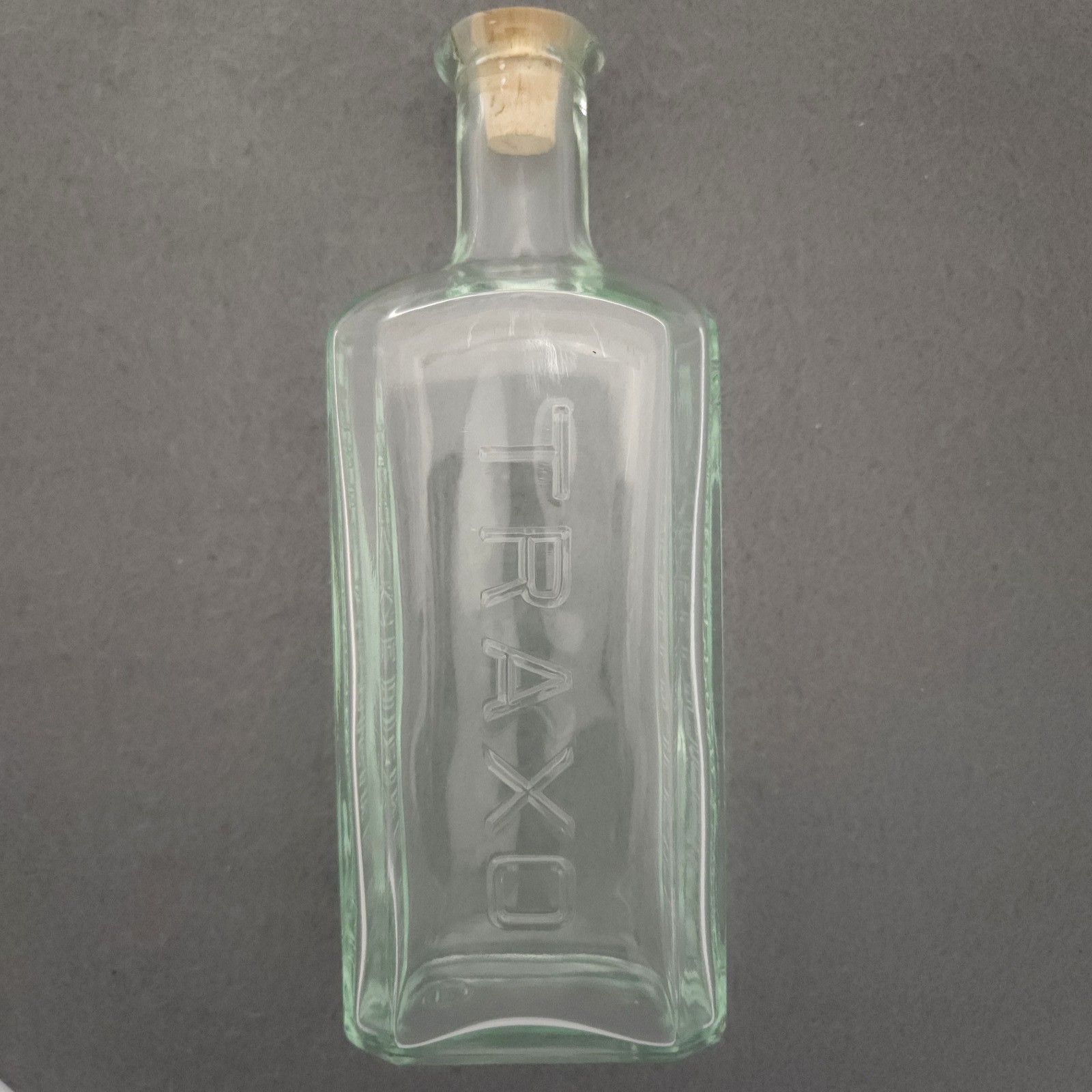 Antique TRAXO Pinus Medicine Co. Monticello, ILL. U.S.A. Apothecary Bottle w/