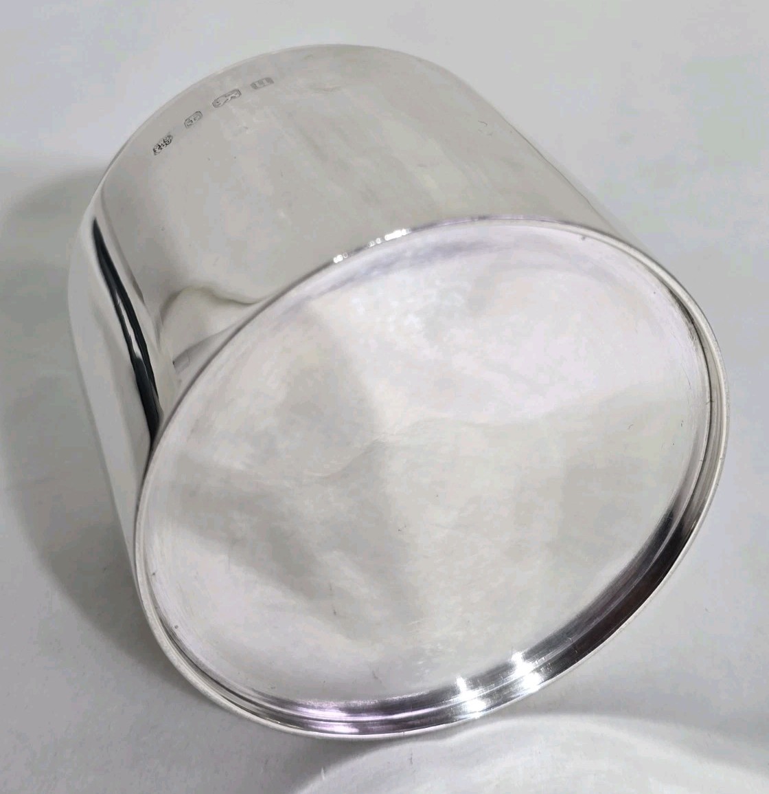Sterling Silver vanity jar / box & cover. Birmingham 1919. By S W Smith & Co.