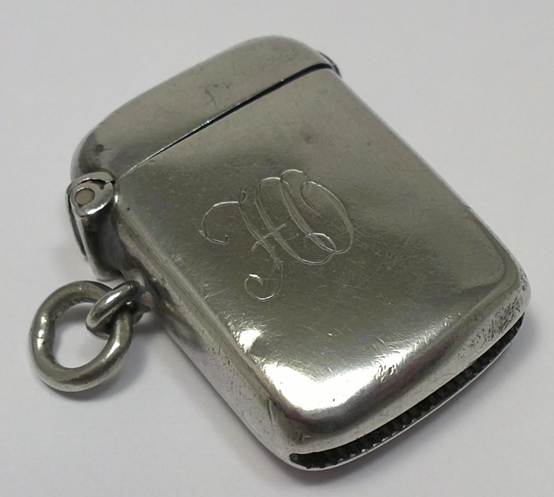 Antique Sterling Silver Vesta Case inscribed ‘HO’ (3.5cm x 2.5cm) – H/M 1906