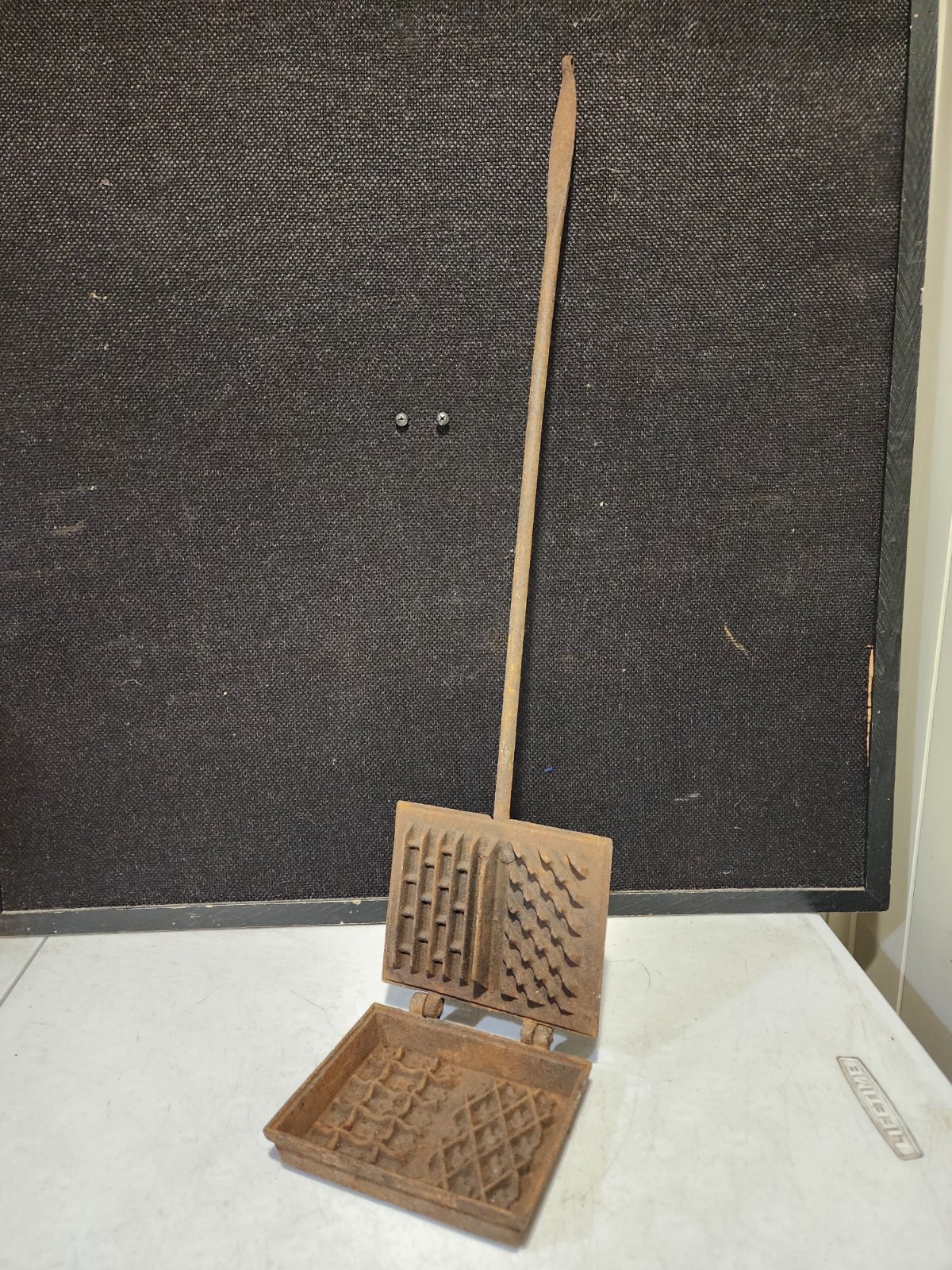 Antique Fireplace Waffle Maker 25″ Blacksmith Forged Wrought Iron NICE PATTERNS